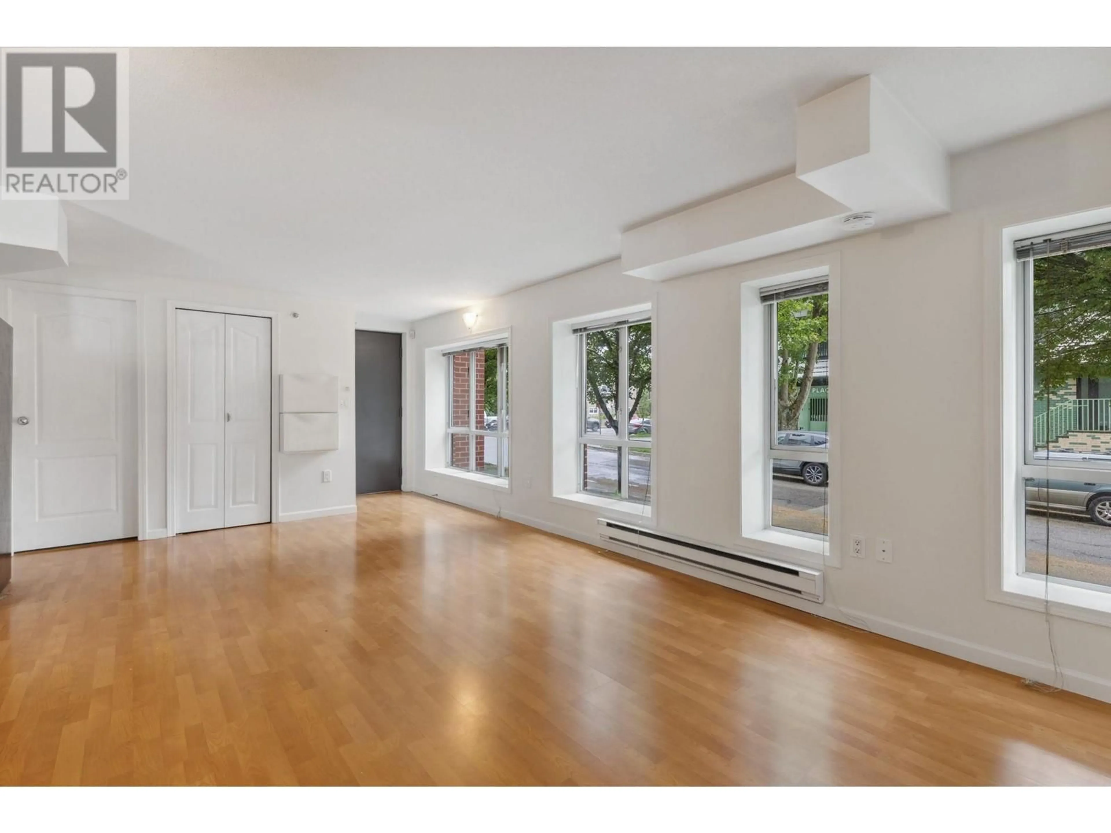 A pic of a room for 101 - 189 ONTARIO PLACE, Vancouver British Columbia V5W4C6