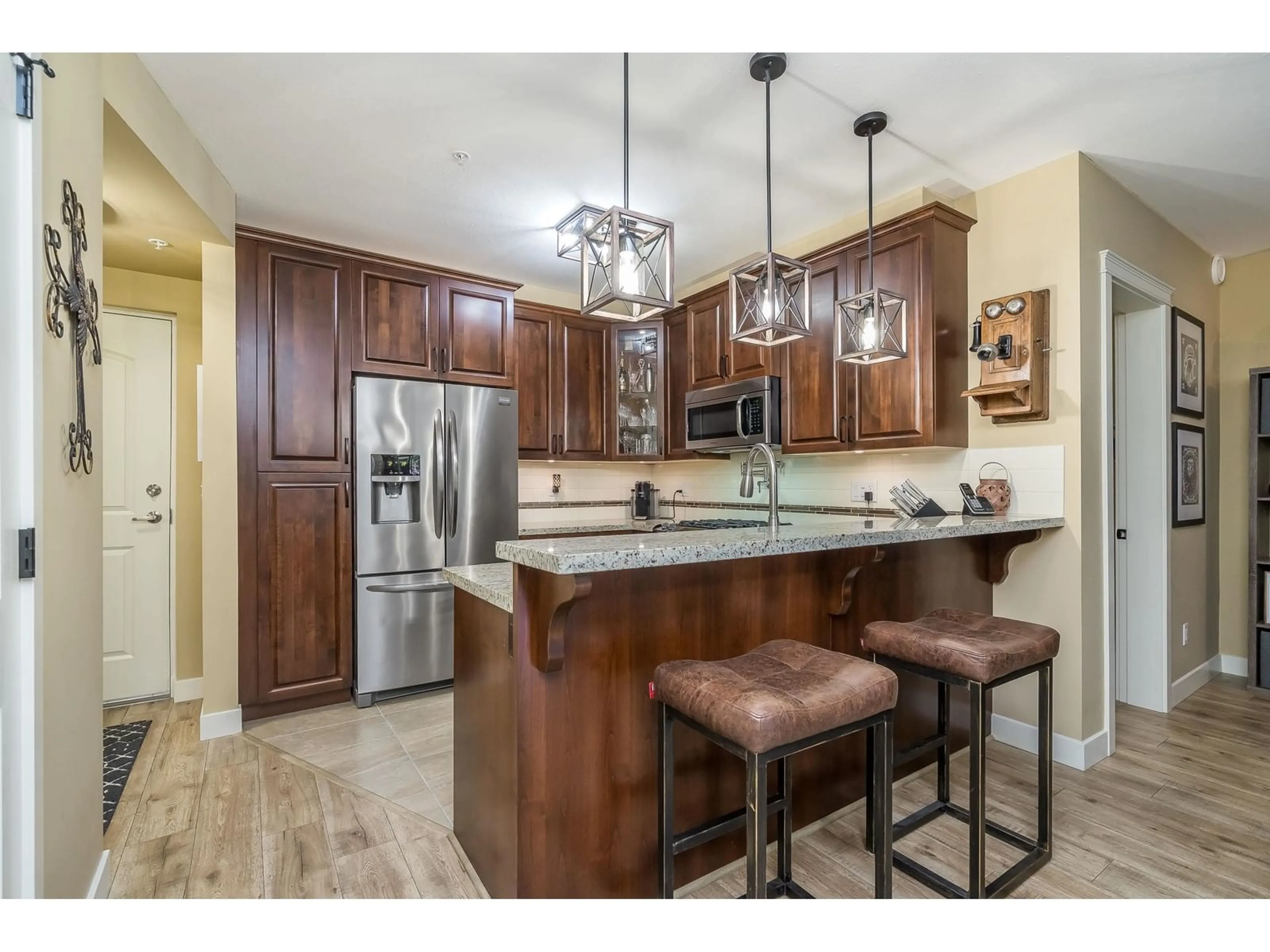 Open concept kitchen, unknown for 112 - 2860 TRETHEWEY, Abbotsford British Columbia V2T0G5