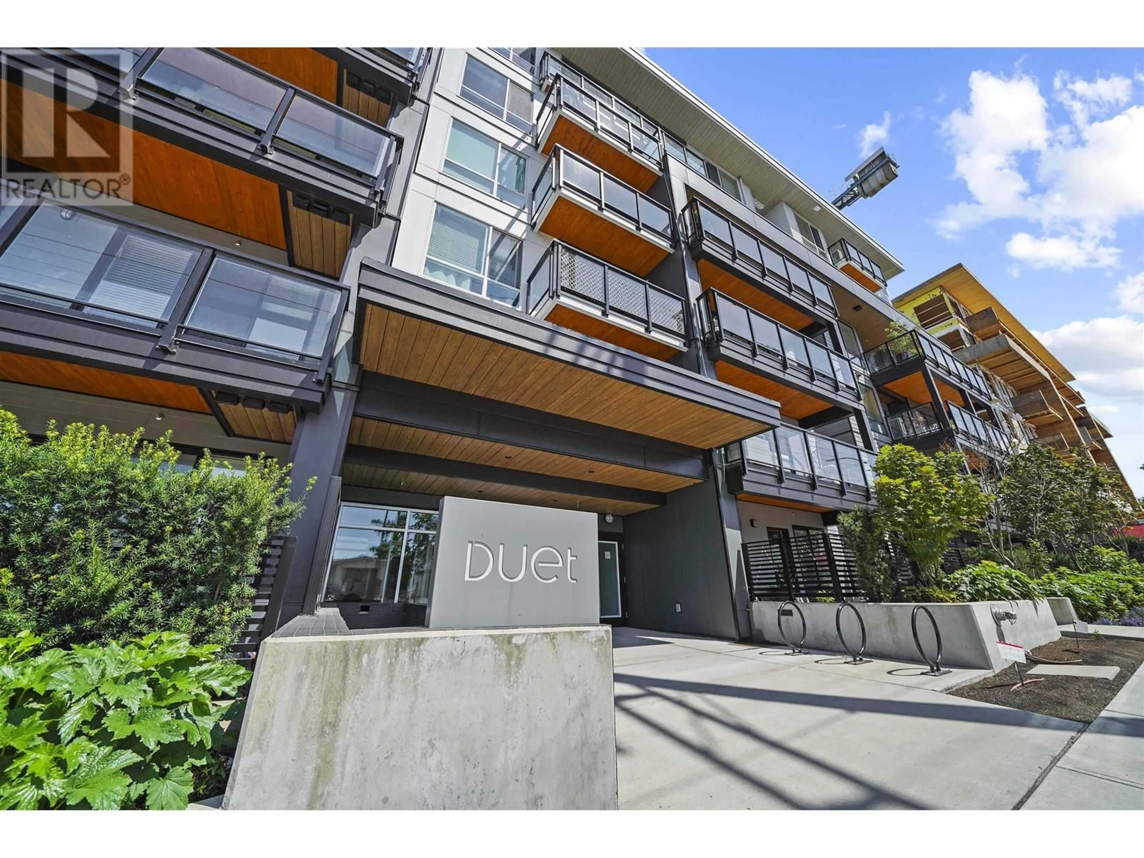 Patio, street for 305 - 707 COMO LAKE AVENUE, Coquitlam British Columbia V3J0J5