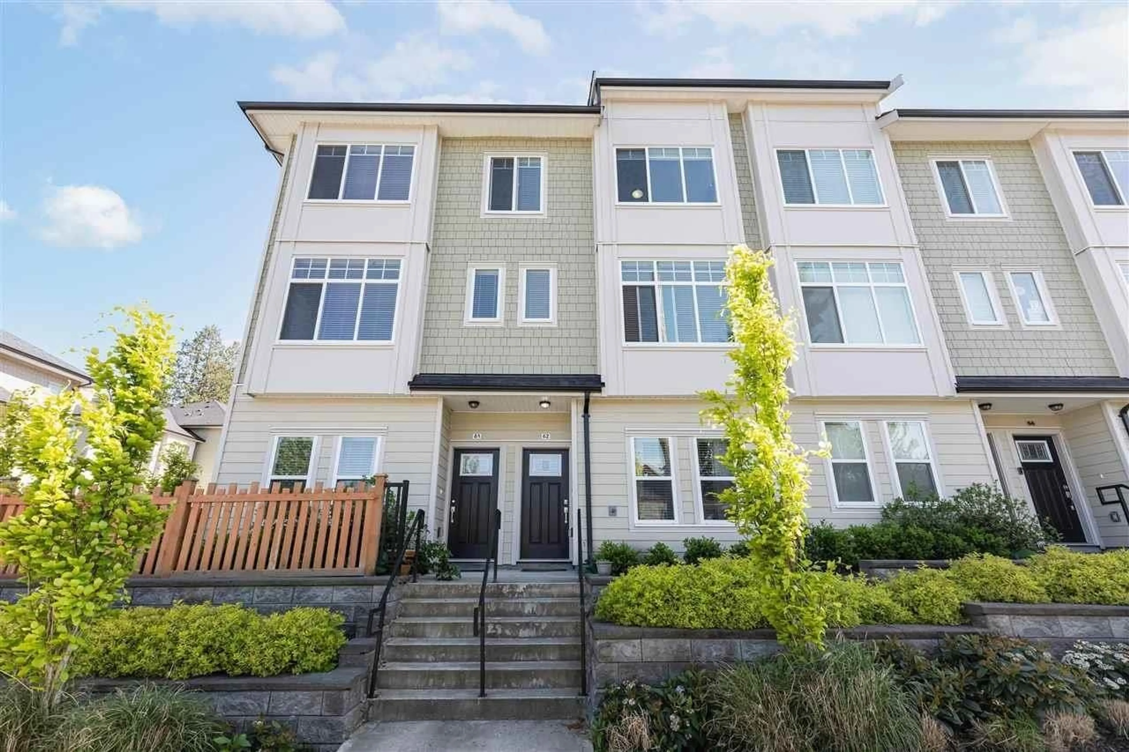 Home with vinyl exterior material, unknown for 61 - 13670 62, Surrey British Columbia V3X0H8