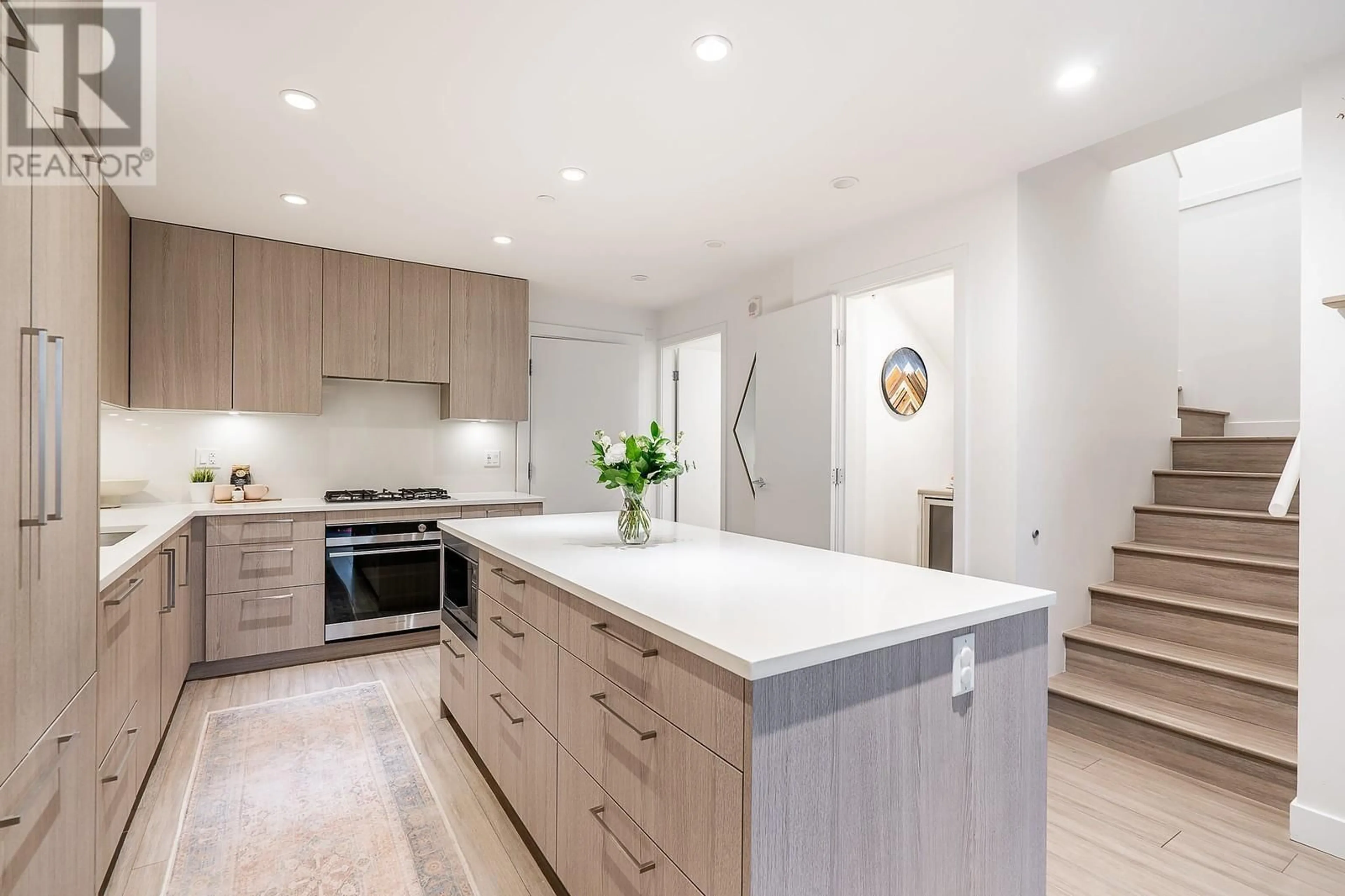 Contemporary kitchen, unknown for 109 - 733 3RD STREET, North Vancouver British Columbia V7L1G8