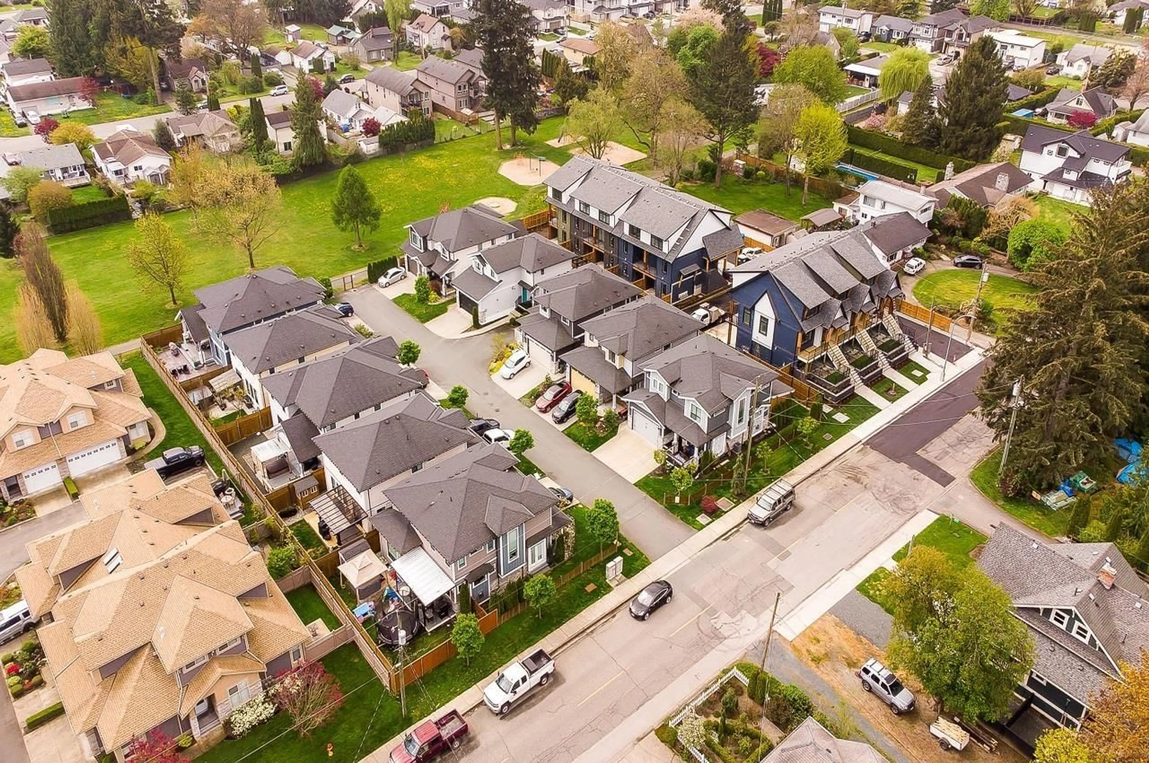 A pic from outside/outdoor area/front of a property/back of a property/a pic from drone, street for 9736 WILLIAMS STREET, Chilliwack British Columbia V2P5G7