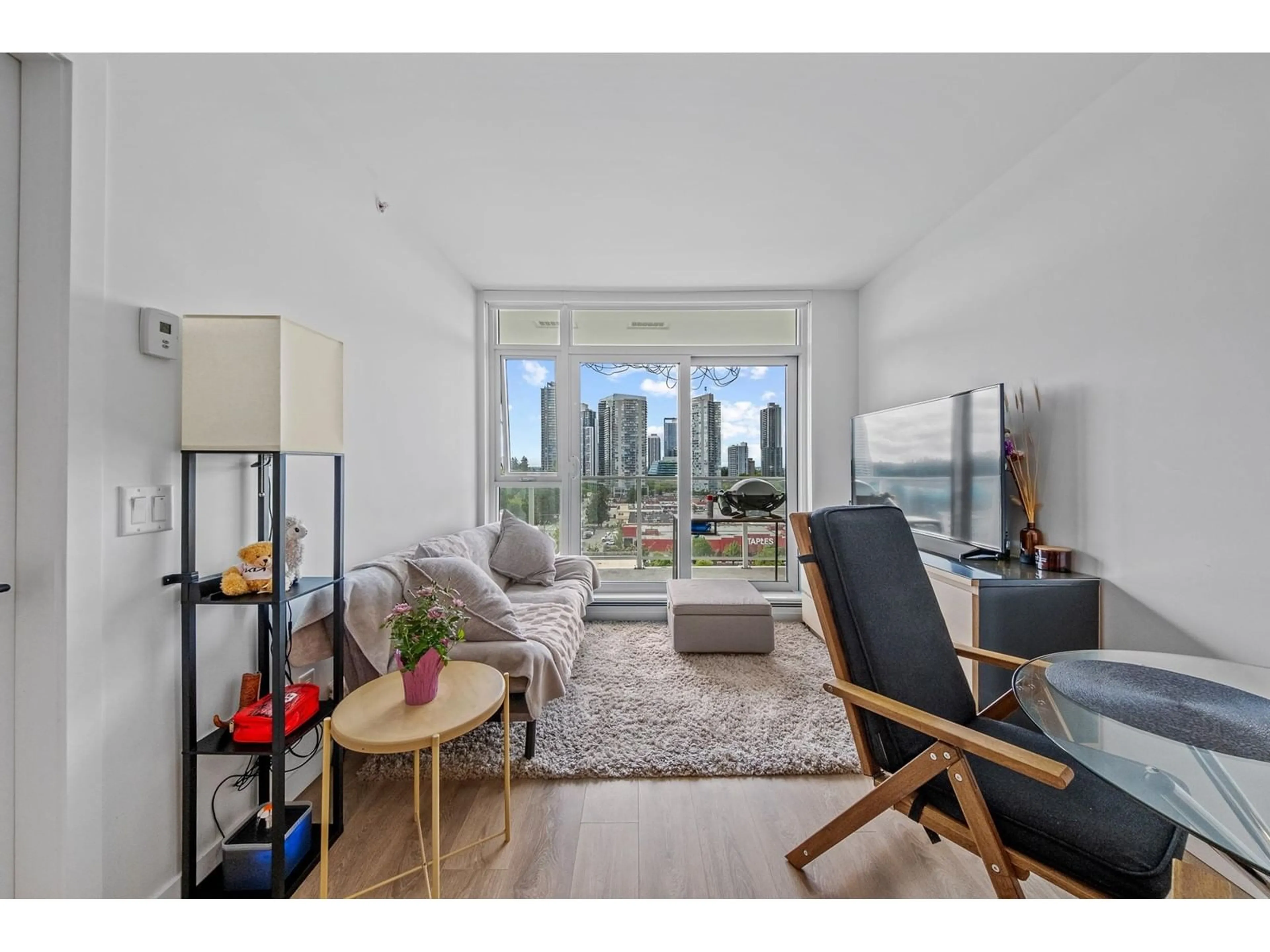 Living room with furniture, unknown for 906 - 13685 102, Surrey British Columbia V3T1N7
