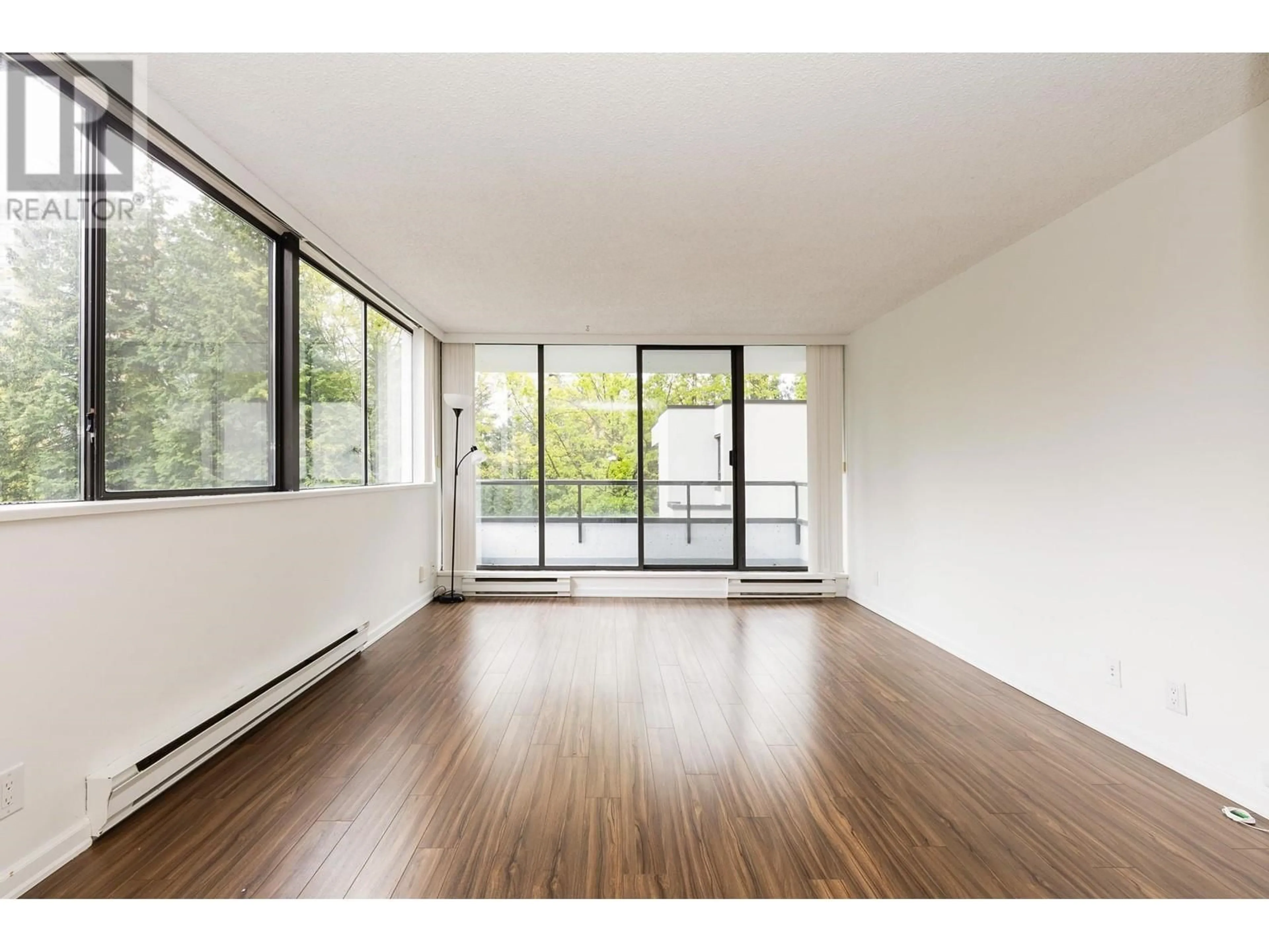 A pic of a room for 206 - 9521 CARDSTON COURT, Burnaby British Columbia V3N4R8