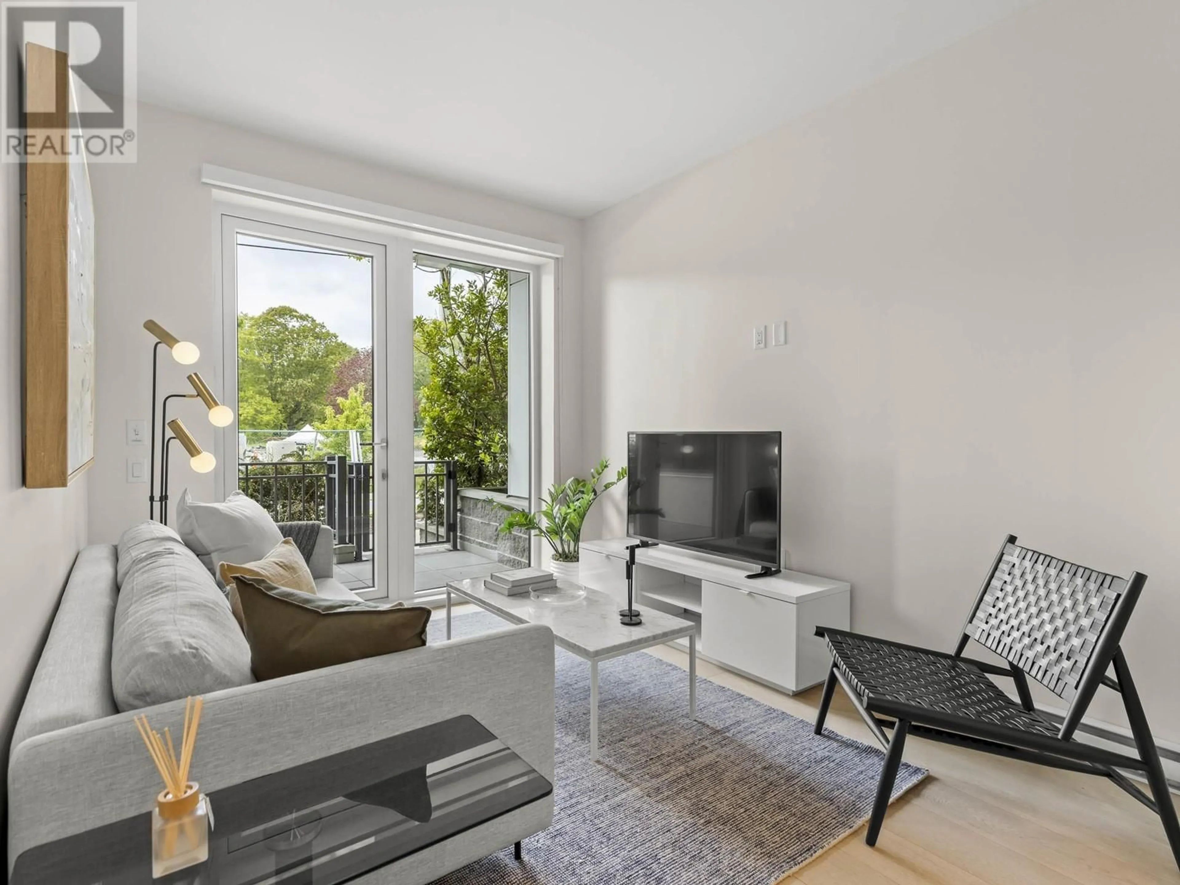 Living room with furniture, unknown for 103 - 108 35TH AVENUE, Vancouver British Columbia V5W1A6