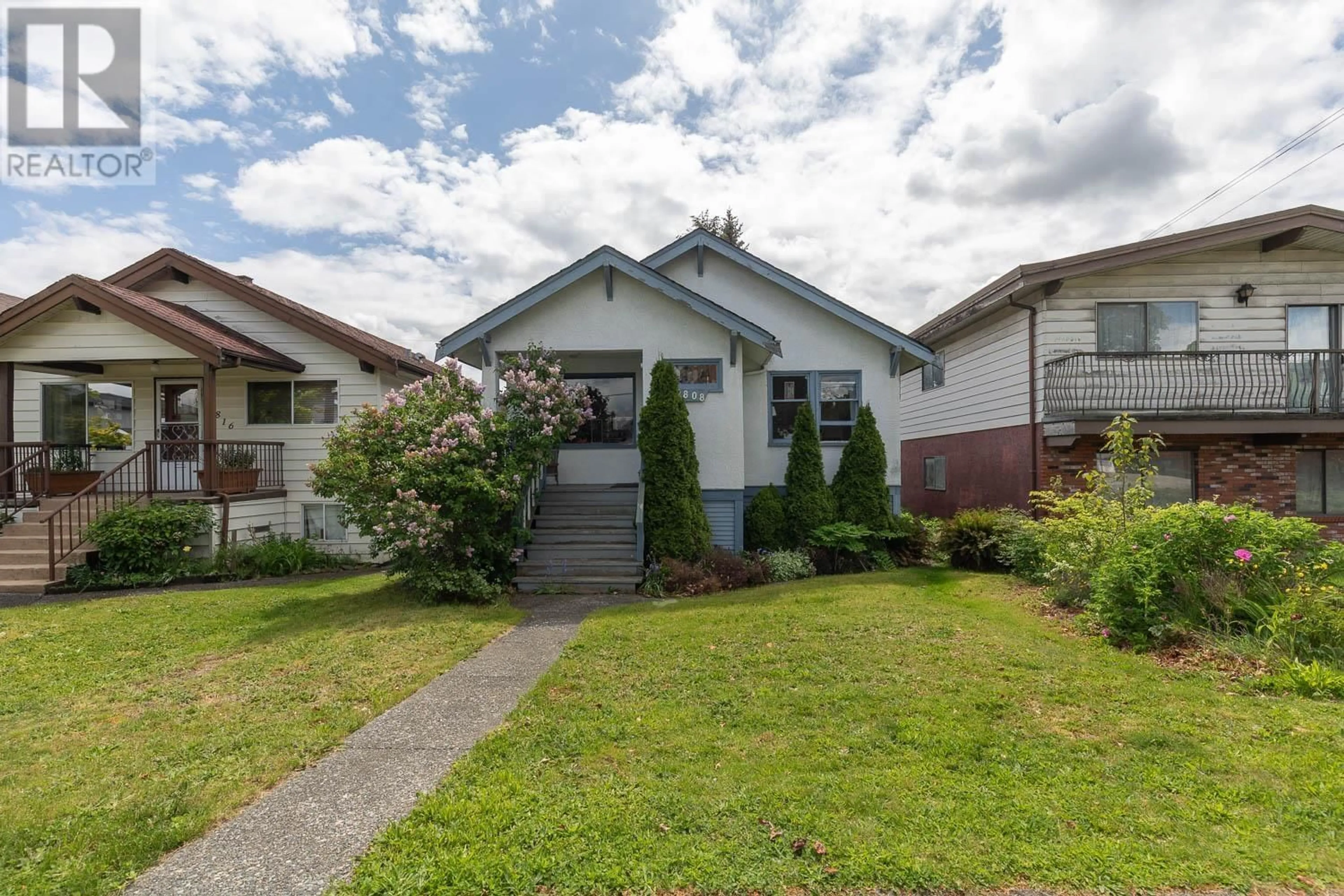 Unknown for 2808 TURNER STREET, Vancouver British Columbia V5K2G5