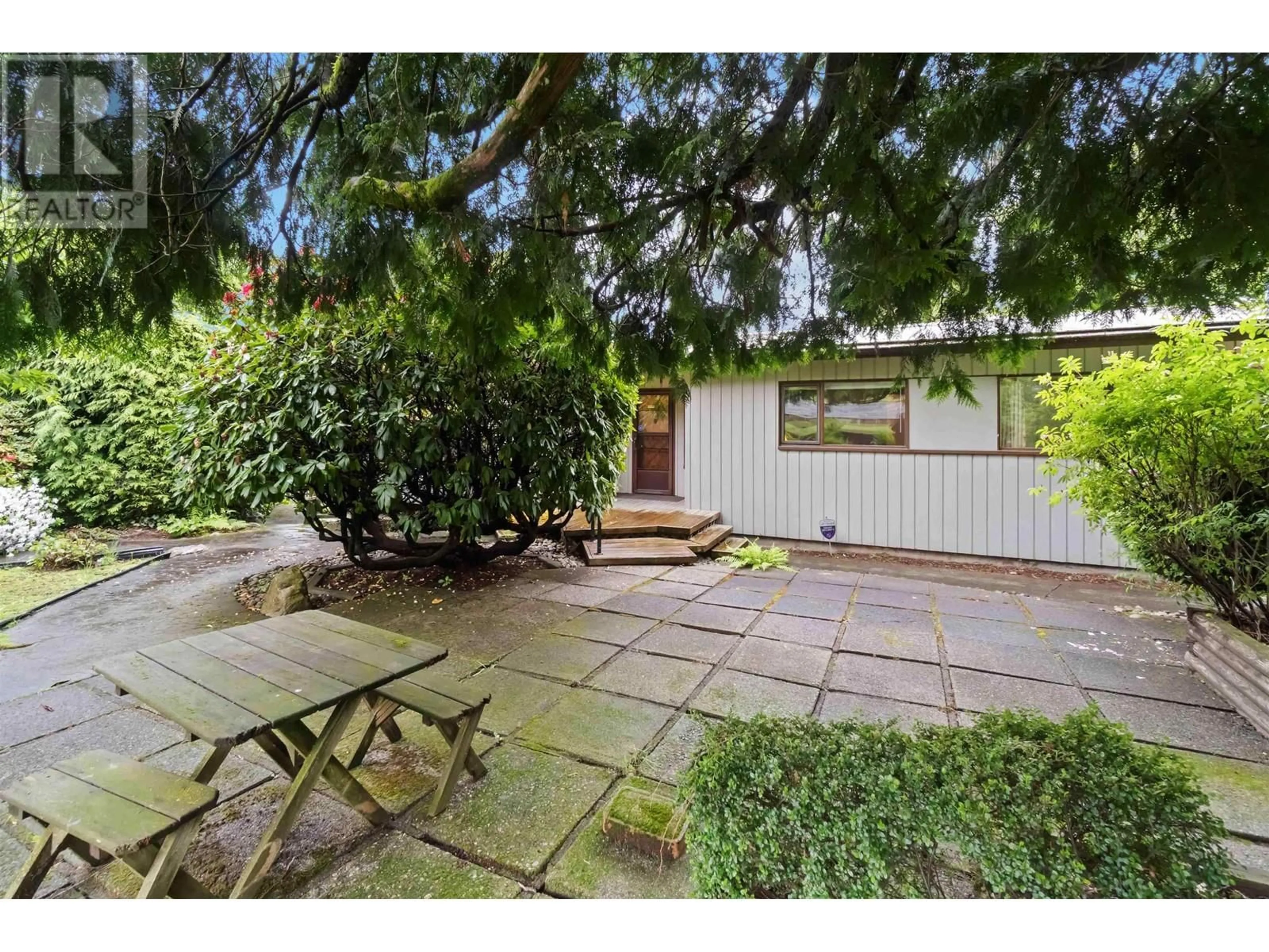 Unknown for 944 STEWART AVENUE, Coquitlam British Columbia V3K2N6