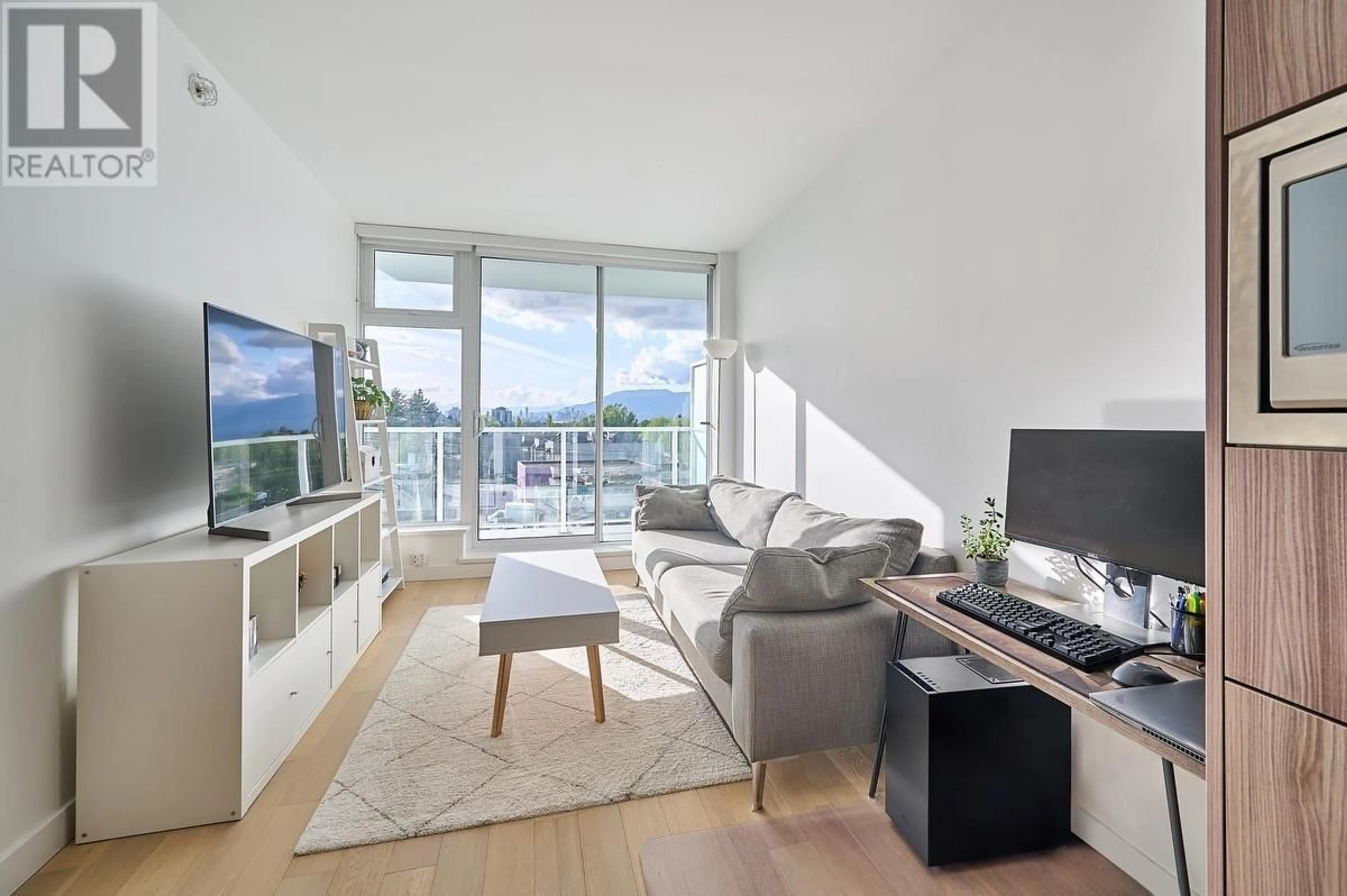 Living room with furniture, unknown for 605 - 4638 GLADSTONE STREET, Vancouver British Columbia V5N0G5