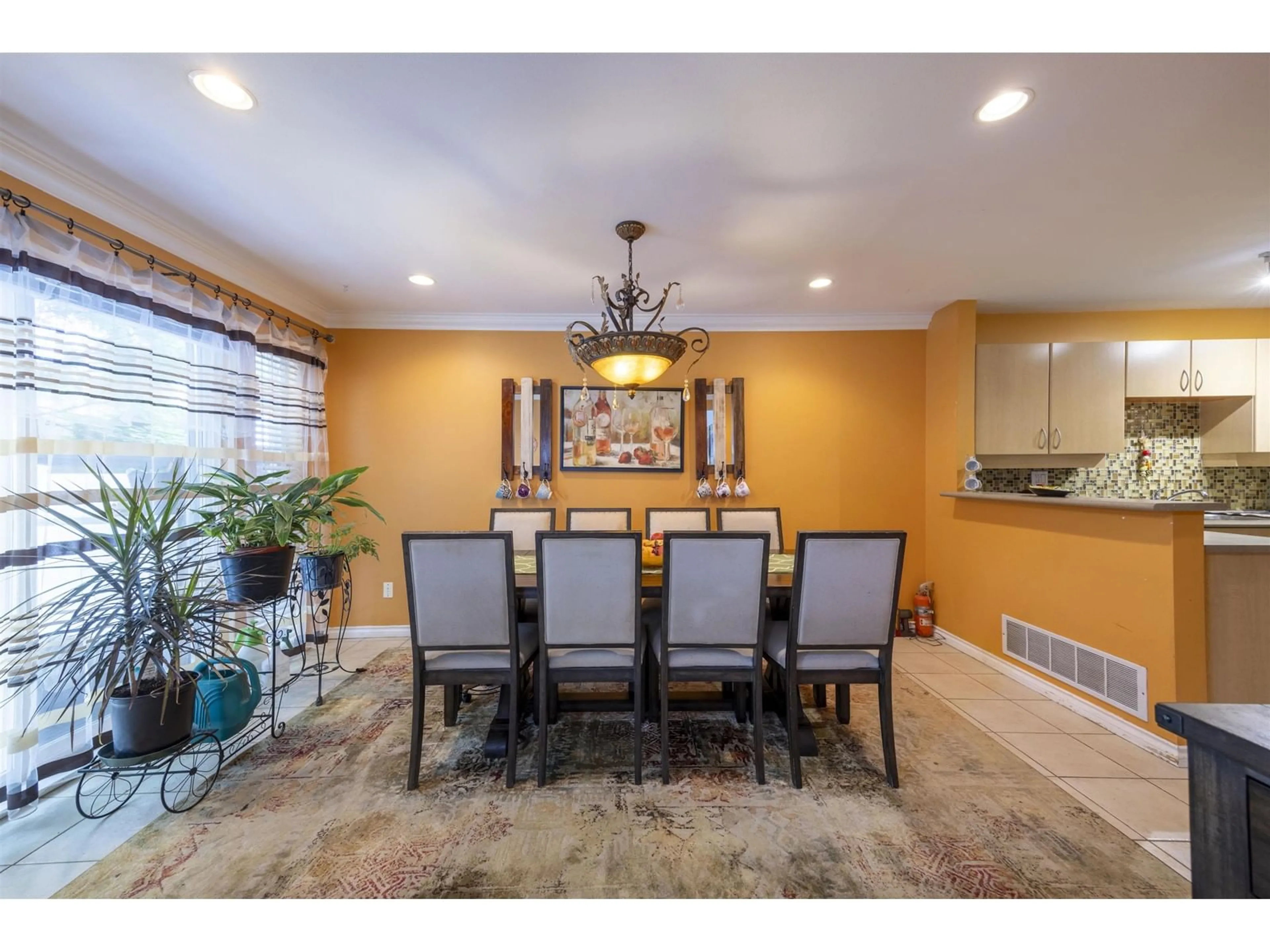 Dining room, unknown for 57 - 13918 58, Surrey British Columbia V3X3N8