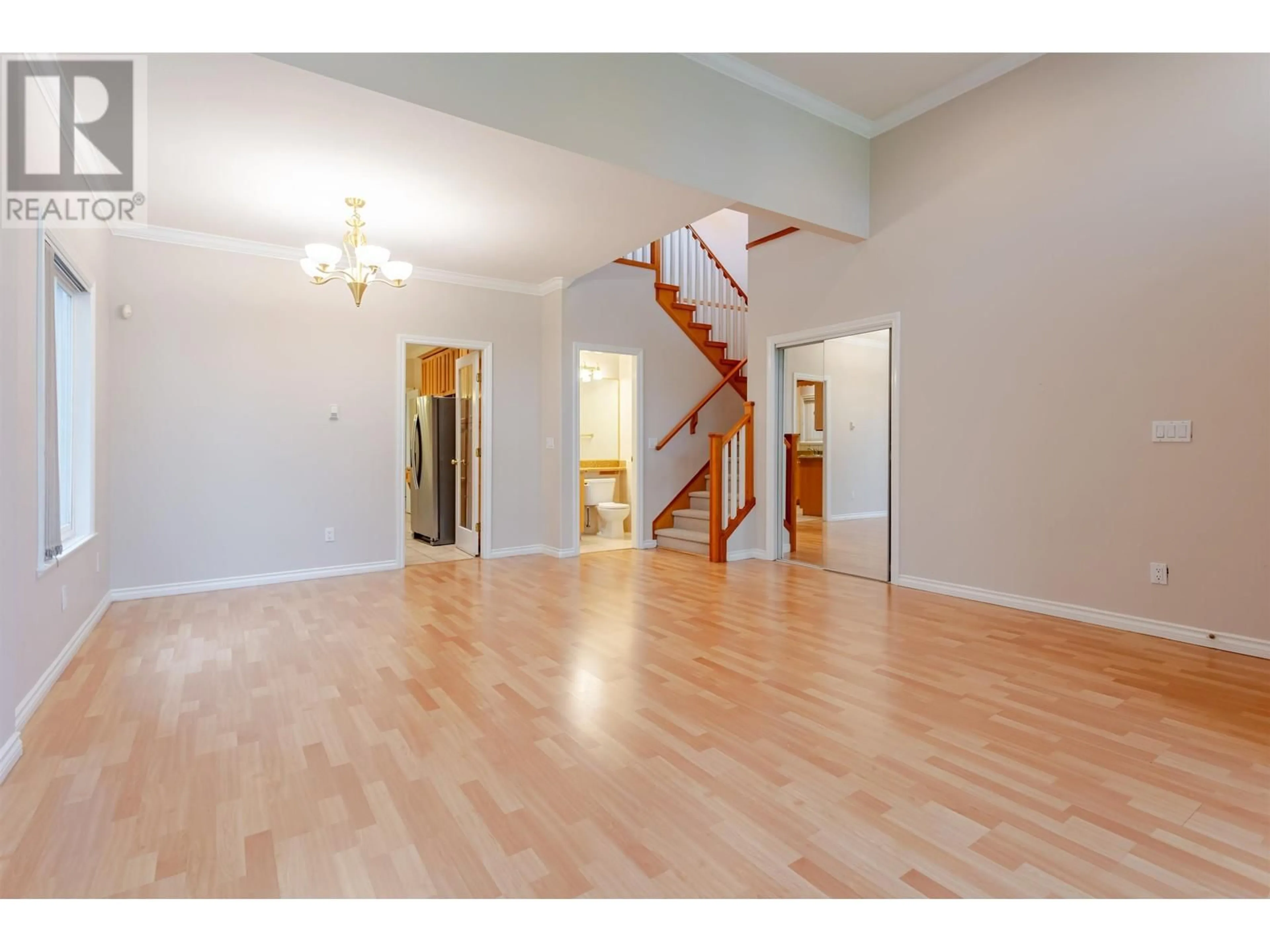 Unknown for 4989 SMITH AVENUE, Burnaby British Columbia V5G2W6