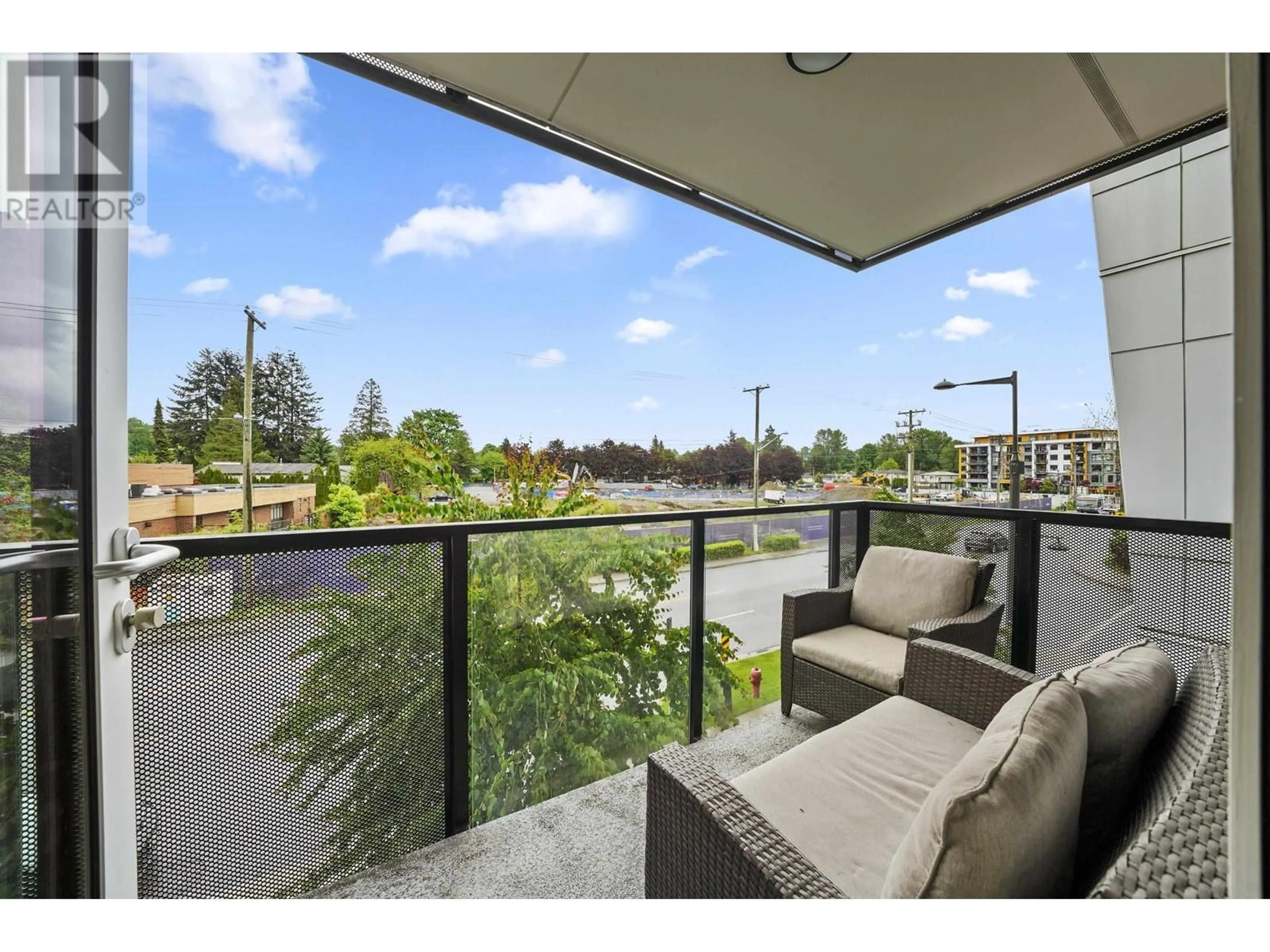 Patio, unknown for 208 - 1496 CHARLOTTE ROAD, North Vancouver British Columbia V7J0C9
