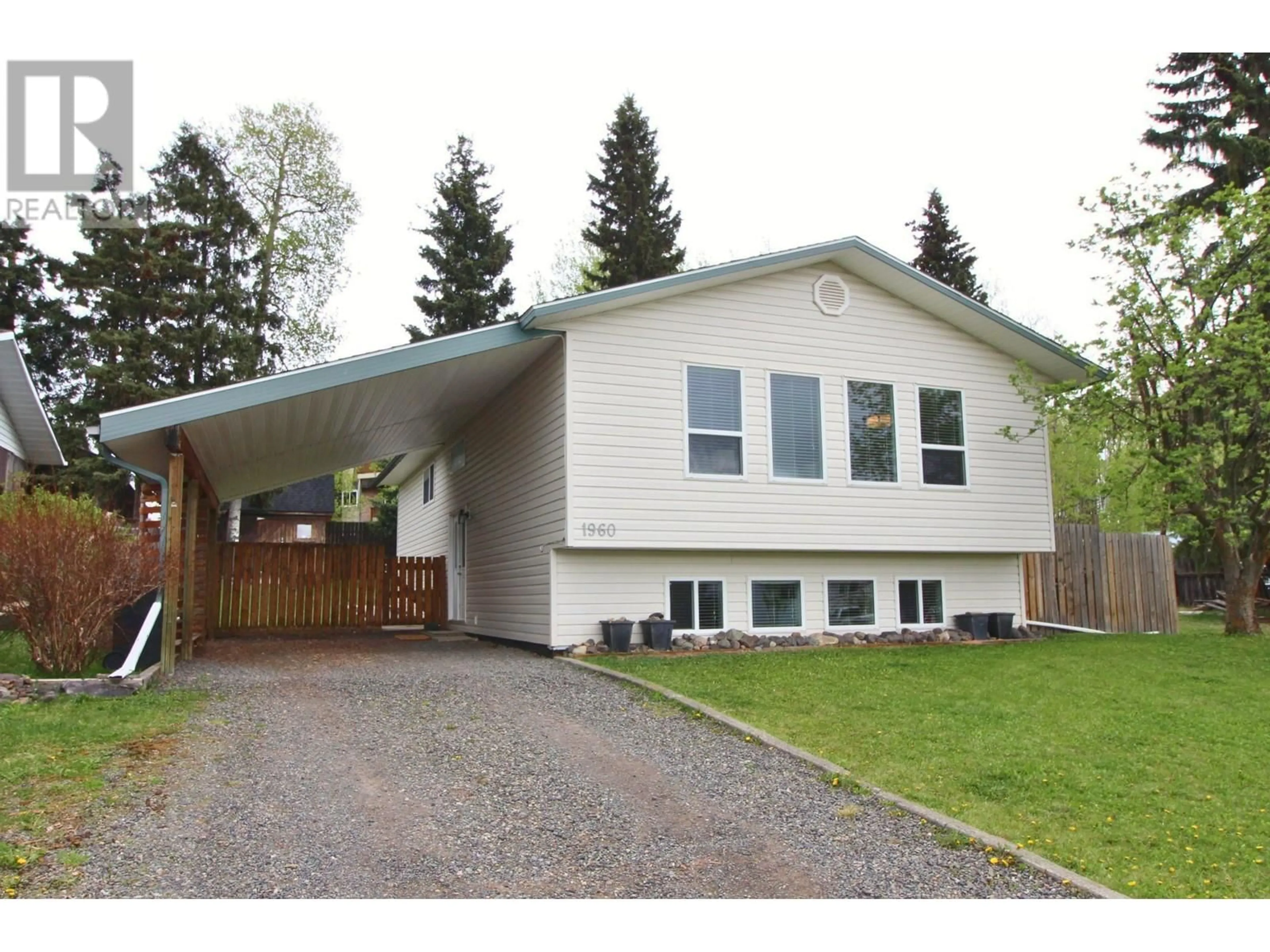 Home with vinyl exterior material, street for 1960 SULLIVAN WAY, Houston British Columbia V0J1Z0