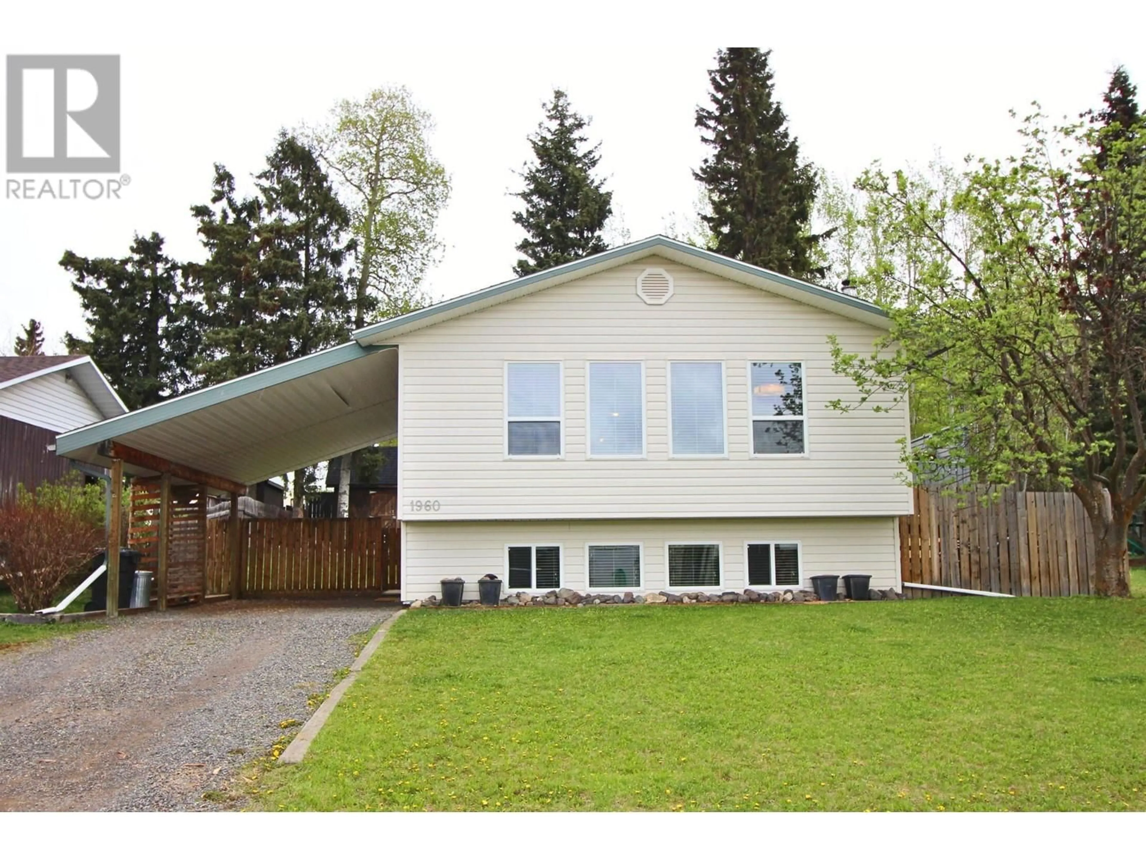 Home with vinyl exterior material, street for 1960 SULLIVAN WAY, Houston British Columbia V0J1Z0