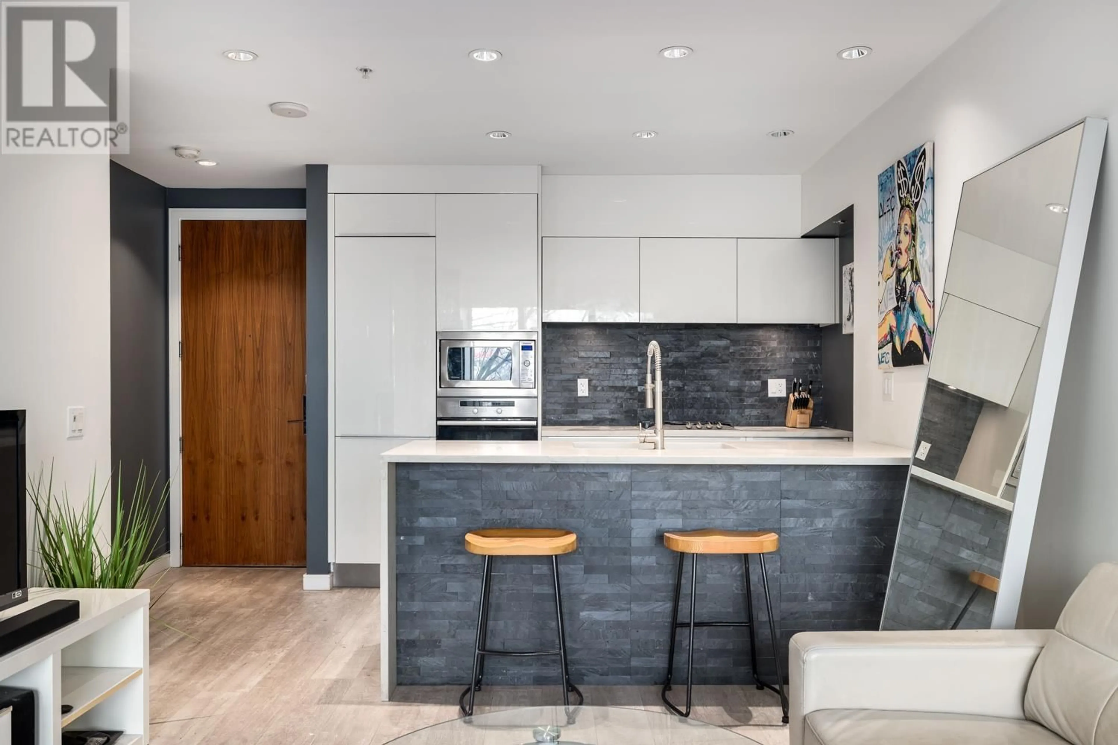 Contemporary kitchen, unknown for 203 - 181 1ST AVENUE, Vancouver British Columbia V5Y0E3