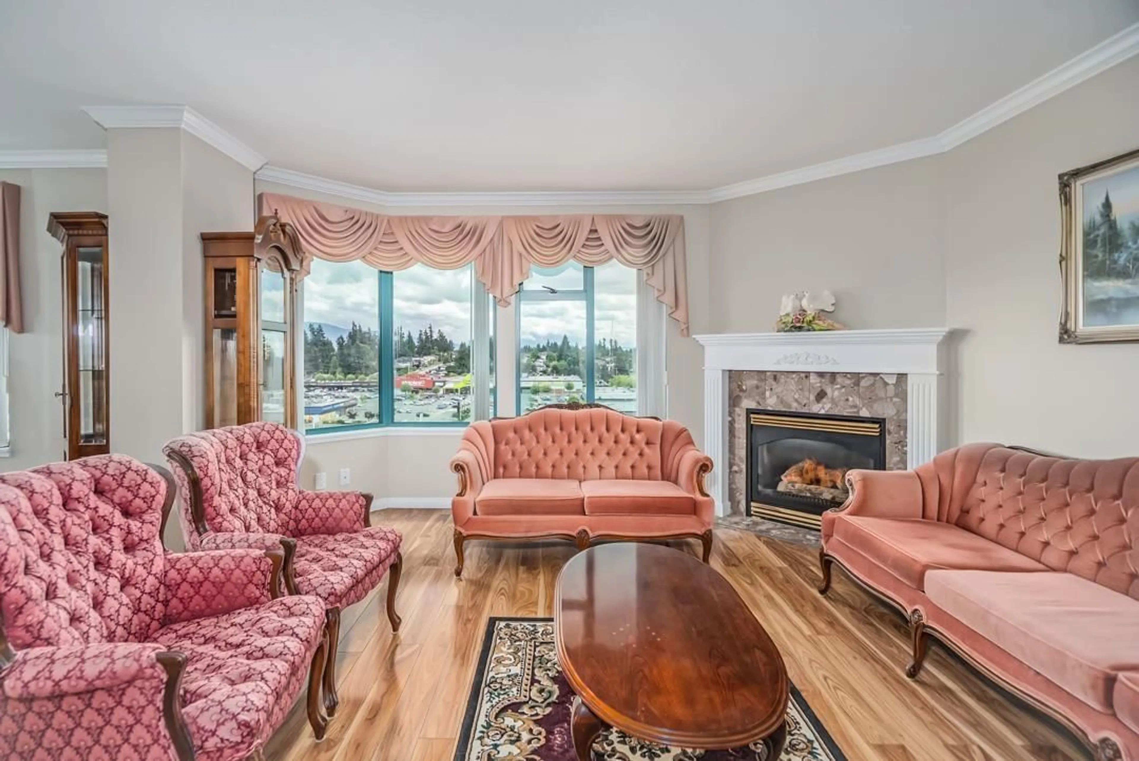 Living room with furniture, unknown for 1004 - 32440 SIMON, Abbotsford British Columbia V2T5R3