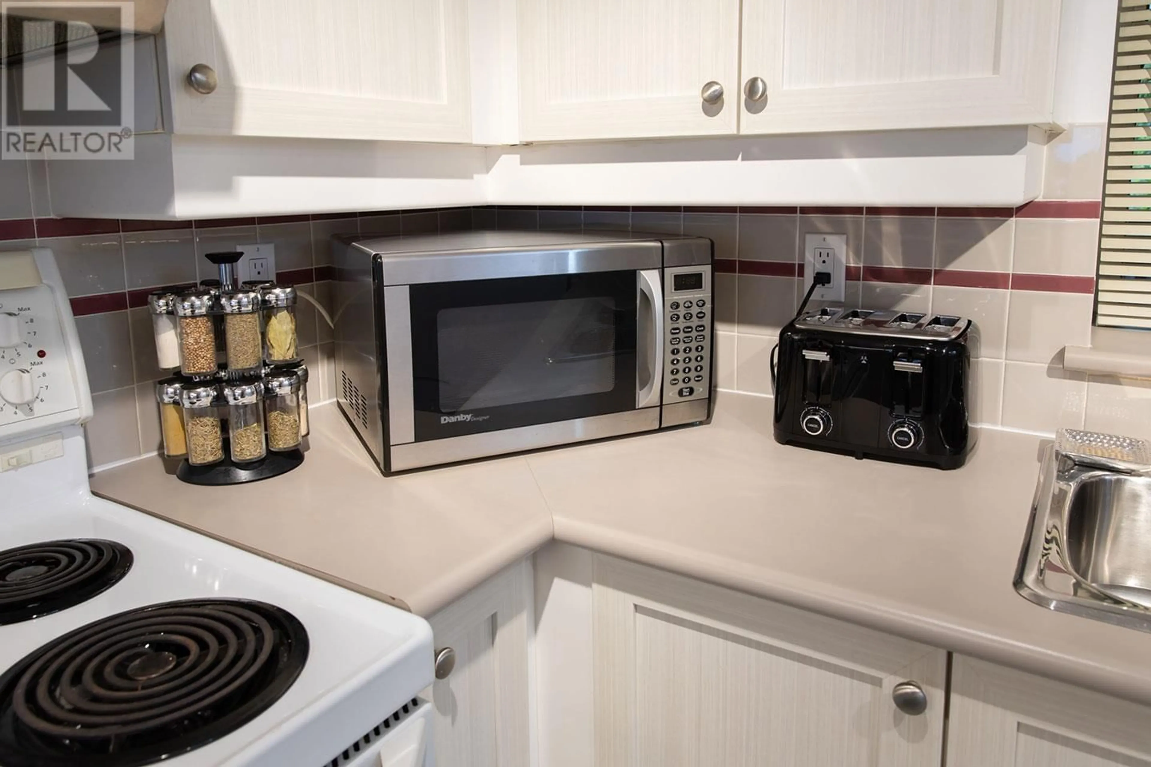 Standard kitchen, unknown for 511 - 555 ABBOTT STREET, Vancouver British Columbia V6B6B8