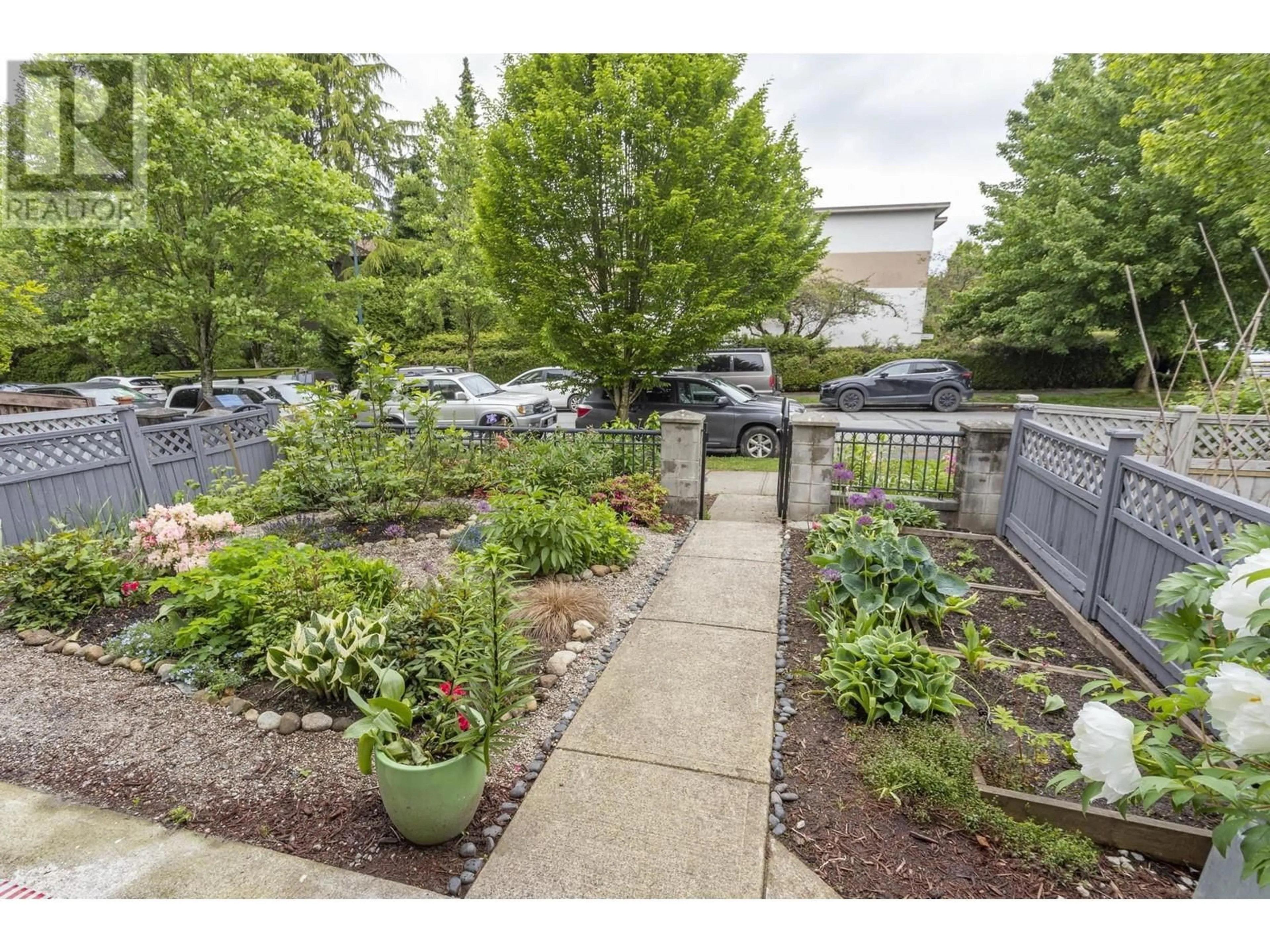 Patio, street for 2388 CAMBRIDGE STREET, Vancouver British Columbia V5L1E7