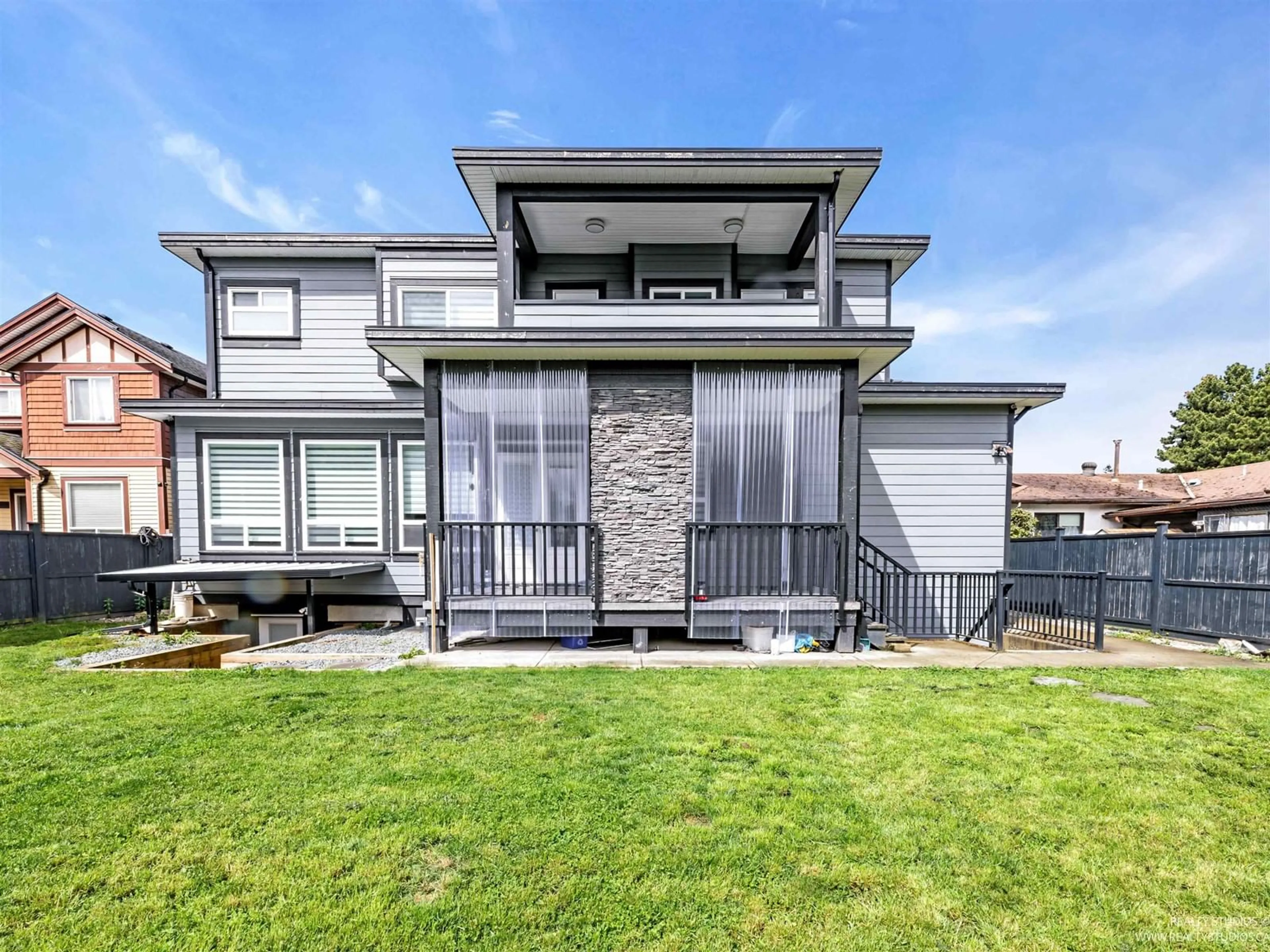 Home with vinyl exterior material, unknown for 7876 119A, Delta British Columbia V4C6N6