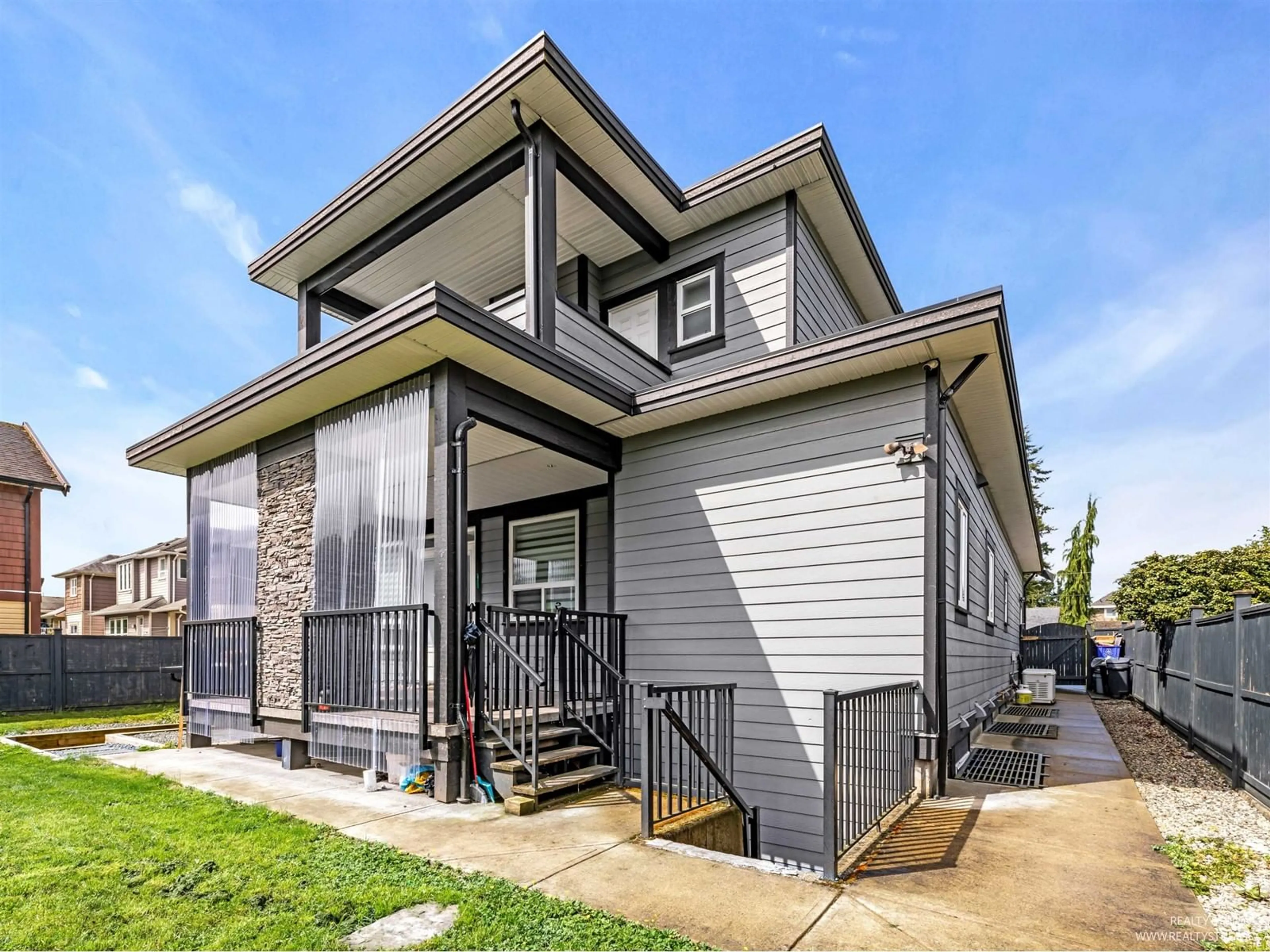 Home with vinyl exterior material, street for 7876 119A, Delta British Columbia V4C6N6