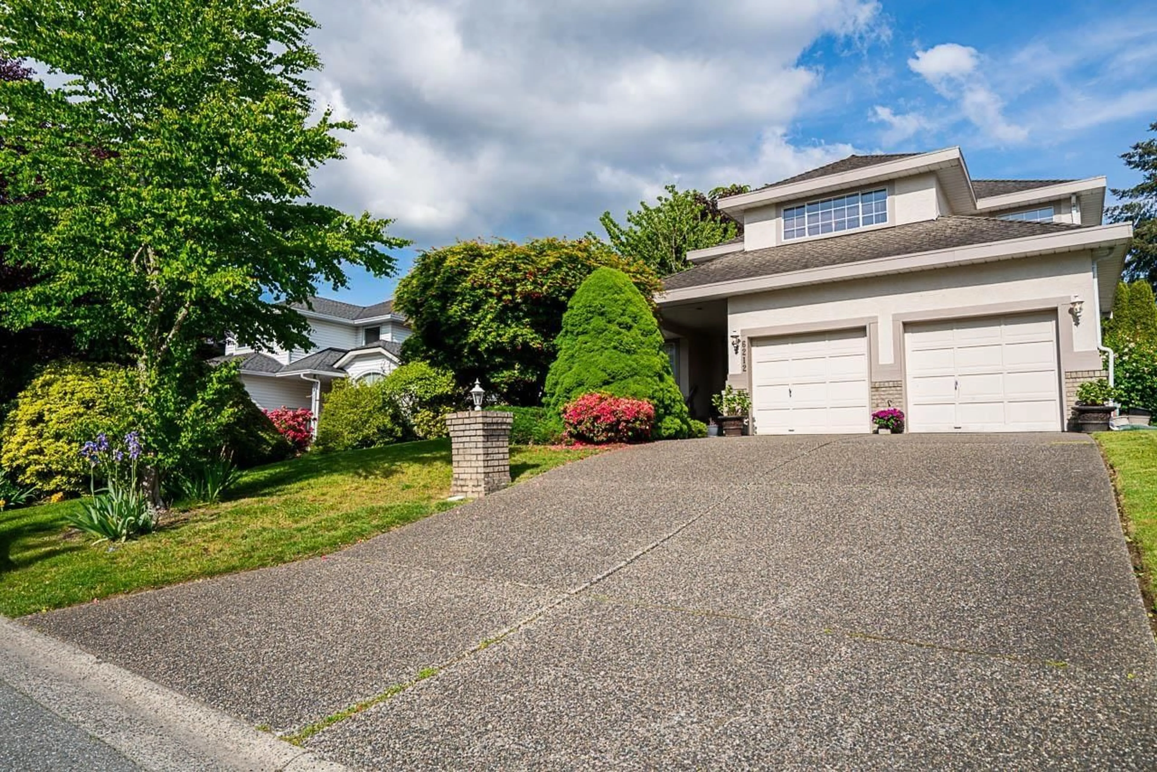 Home with vinyl exterior material, street for 6212 125, Surrey British Columbia V3X2E1