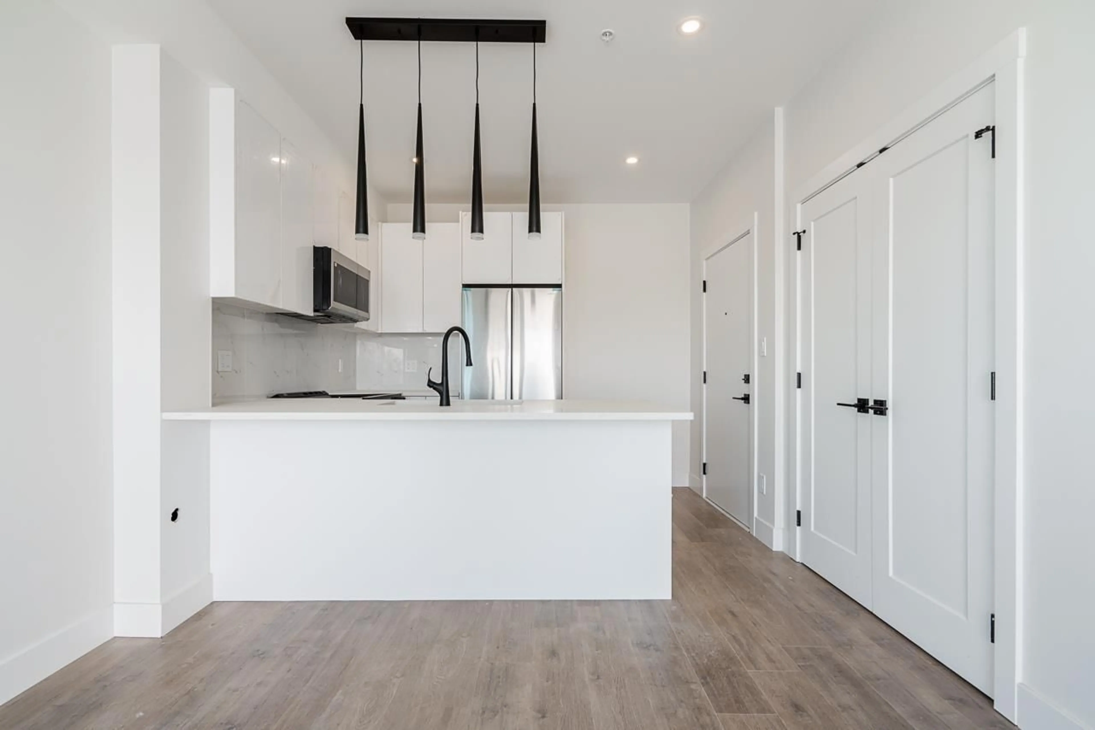 Open concept kitchen, unknown for 502 - 185 175A, Surrey British Columbia V0V0V0