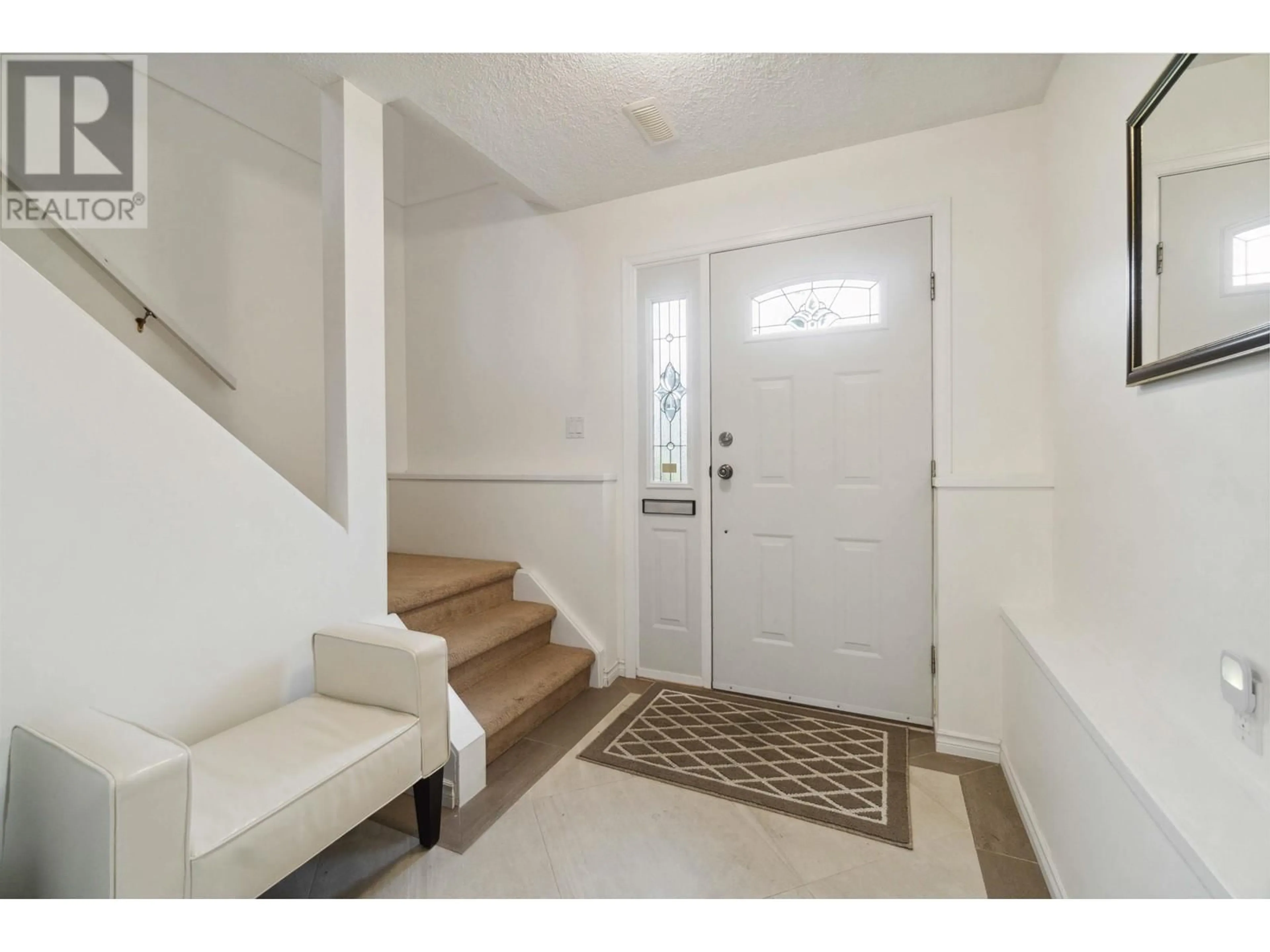 Indoor entryway for 899 SPENCE AVENUE, Coquitlam British Columbia V3J4V4