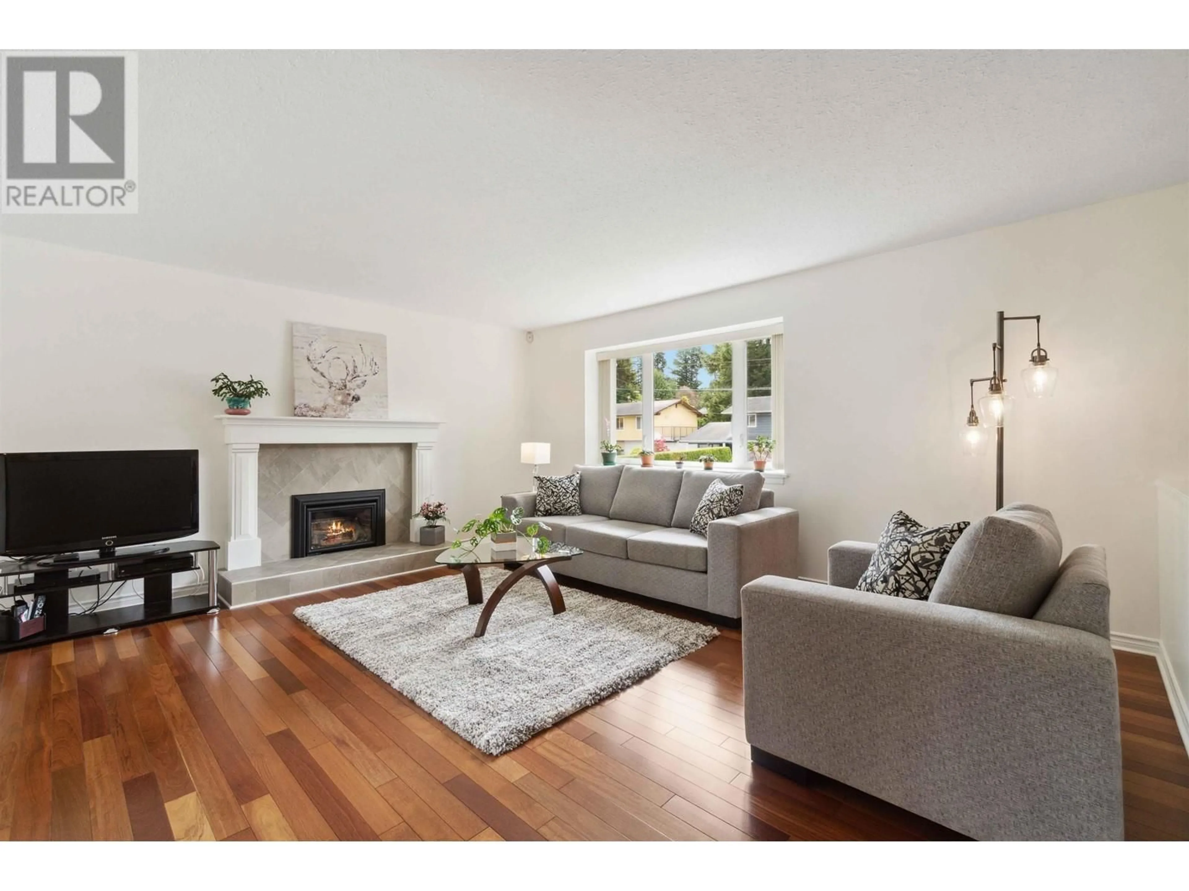 Living room with furniture, wood/laminate floor for 899 SPENCE AVENUE, Coquitlam British Columbia V3J4V4