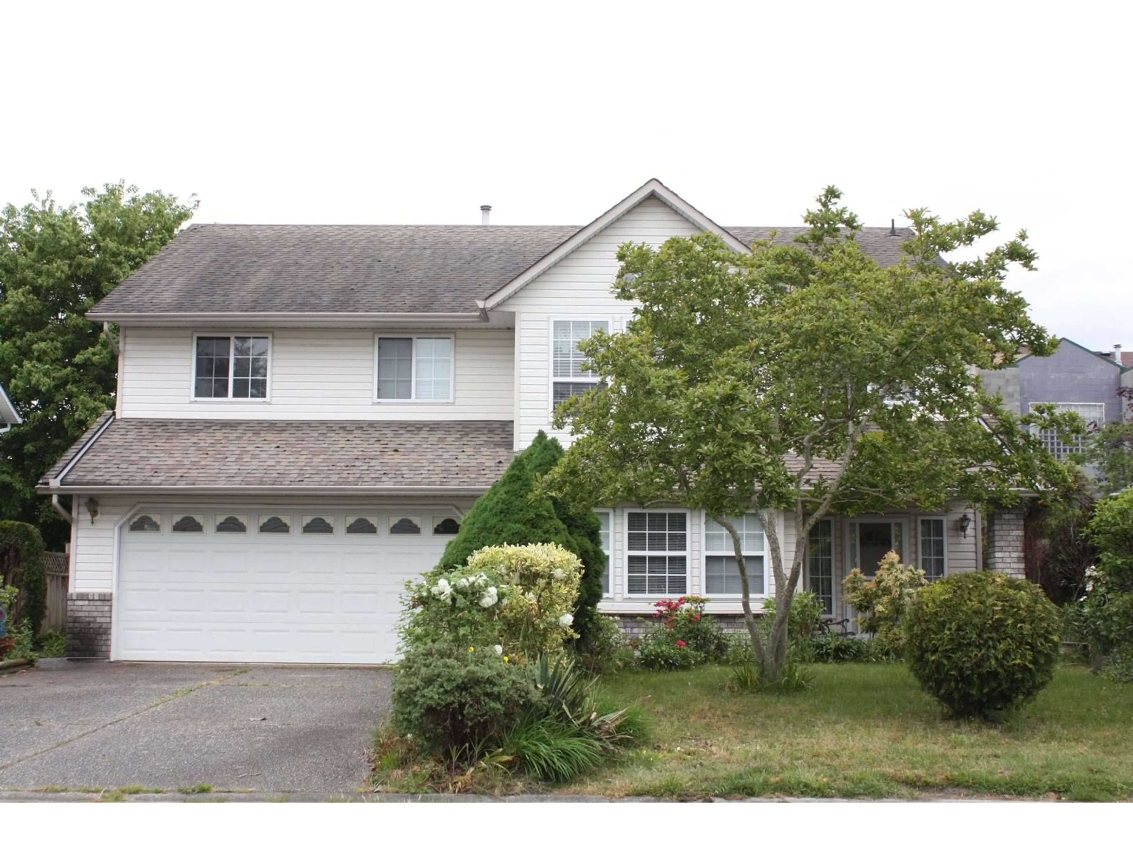 Home with vinyl exterior material, street for 5951 BIRMINGHAM PLACE, Sardis British Columbia V2R3G1