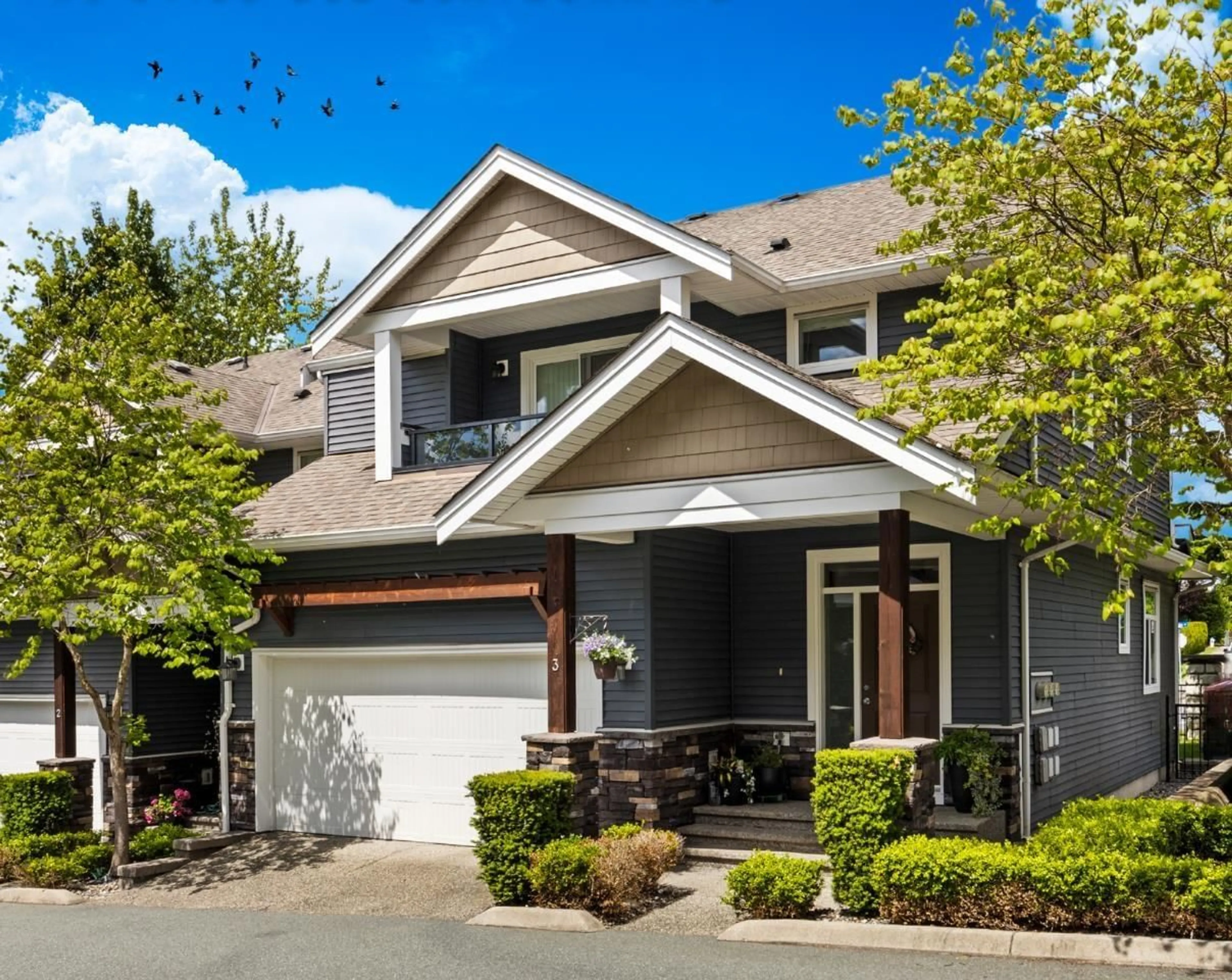 Home with vinyl exterior material, street for 3 - 34130 OLD YALE, Abbotsford British Columbia V2S0E6
