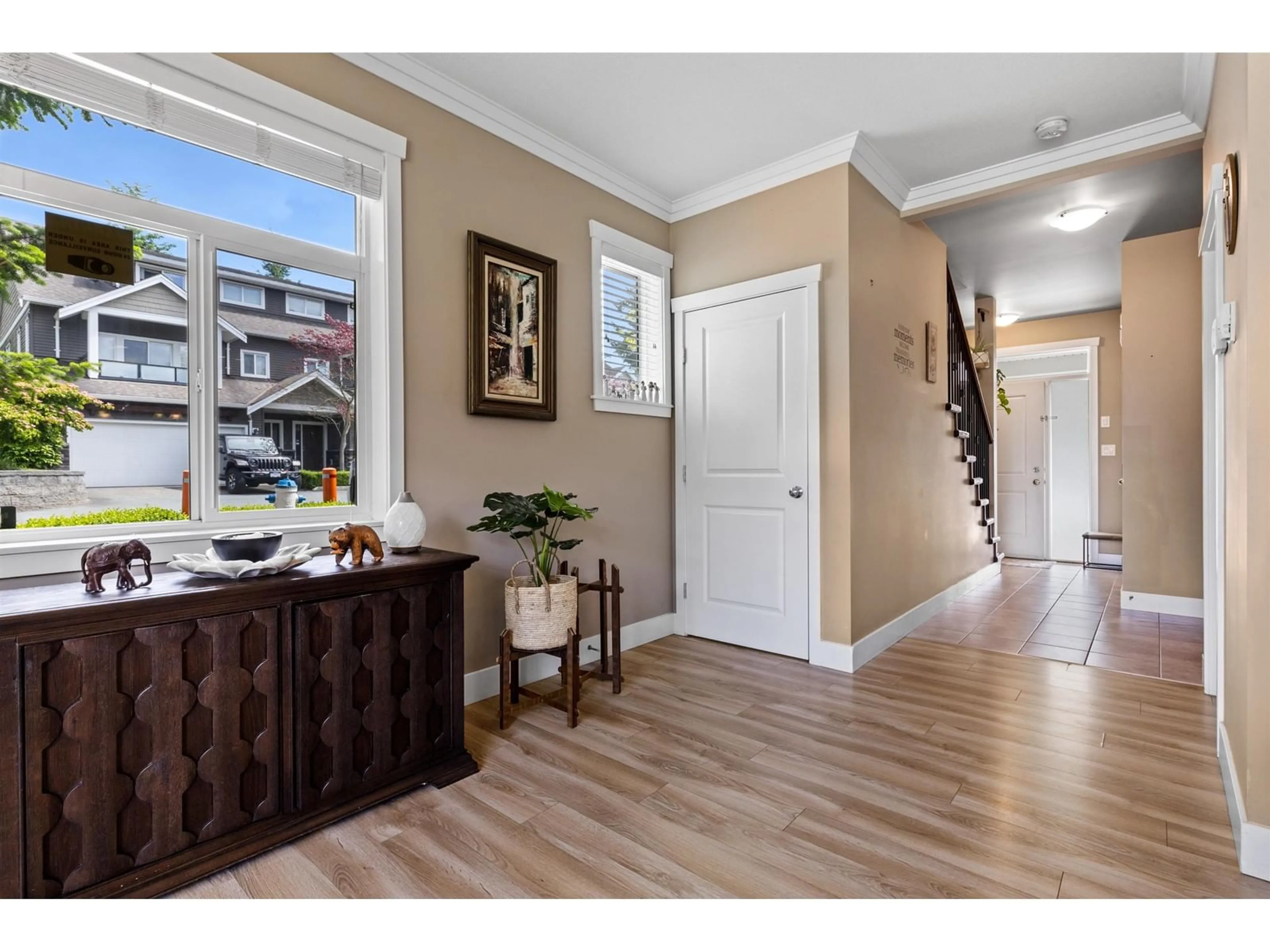 Indoor entryway for 3 - 34130 OLD YALE, Abbotsford British Columbia V2S0E6