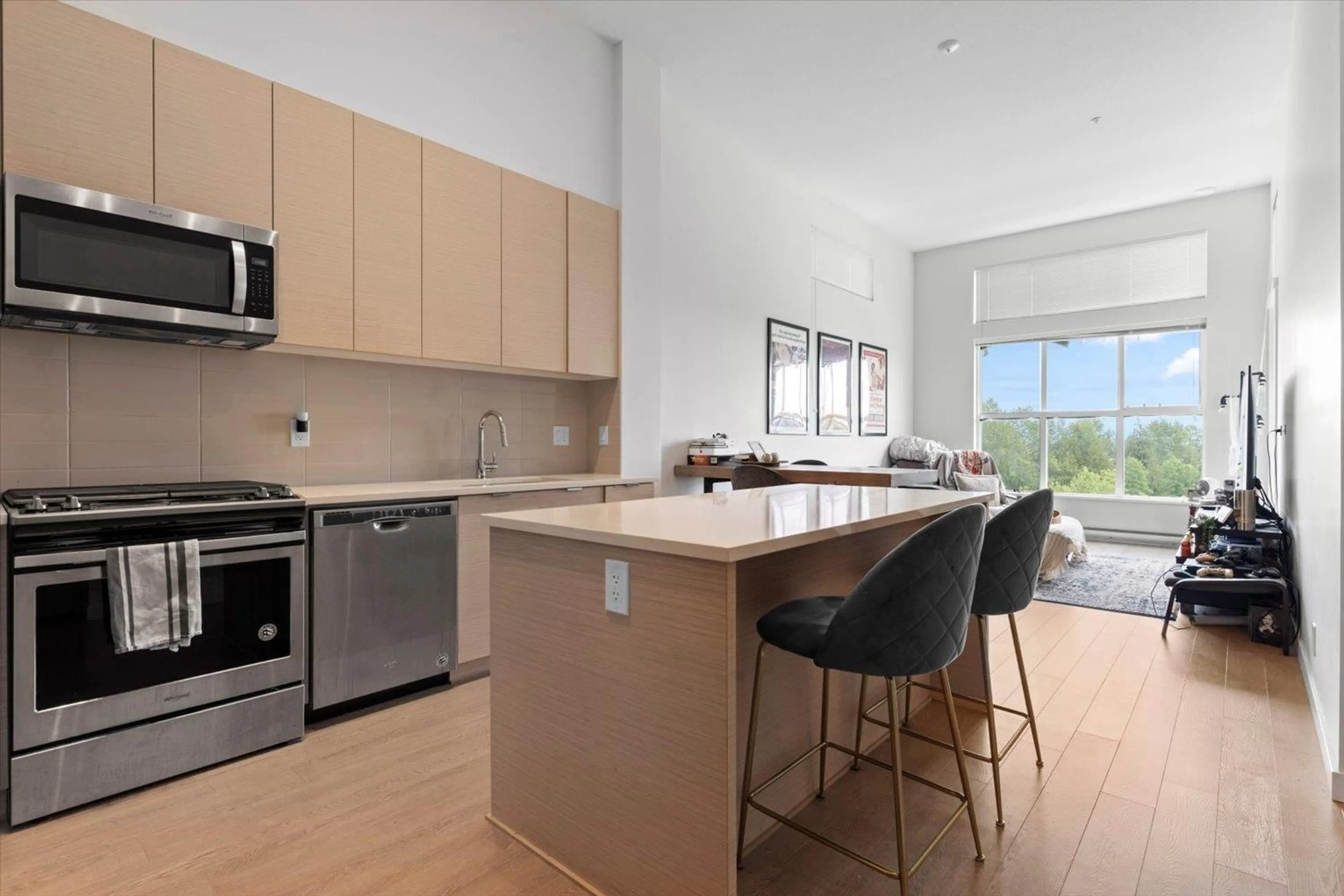 Open concept kitchen, unknown for C614 - 8150 207, Langley British Columbia V2Y4J4