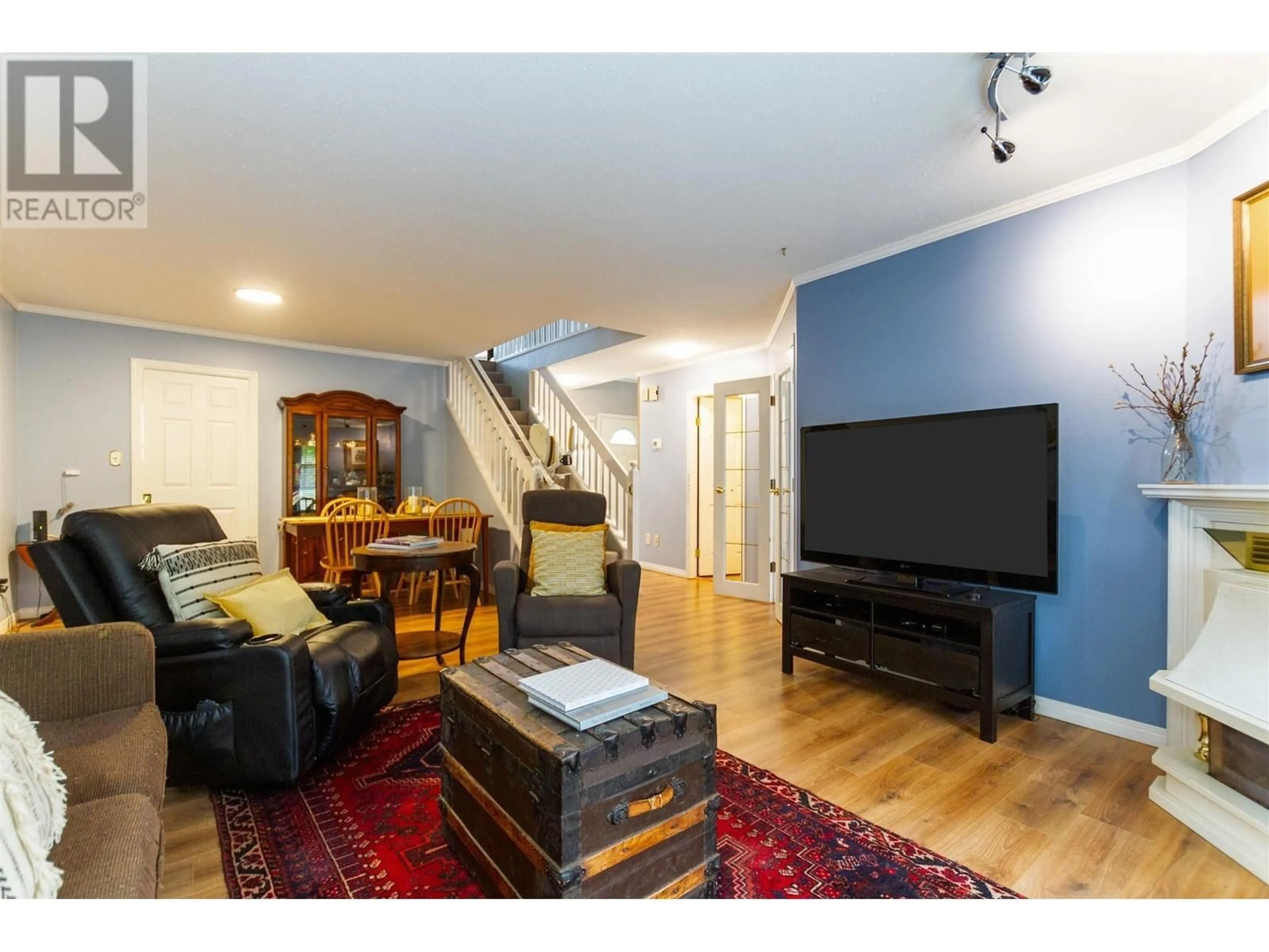Living room with furniture, wood/laminate floor for 7 - 11848 LAITY STREET, Maple Ridge British Columbia V2X0J3