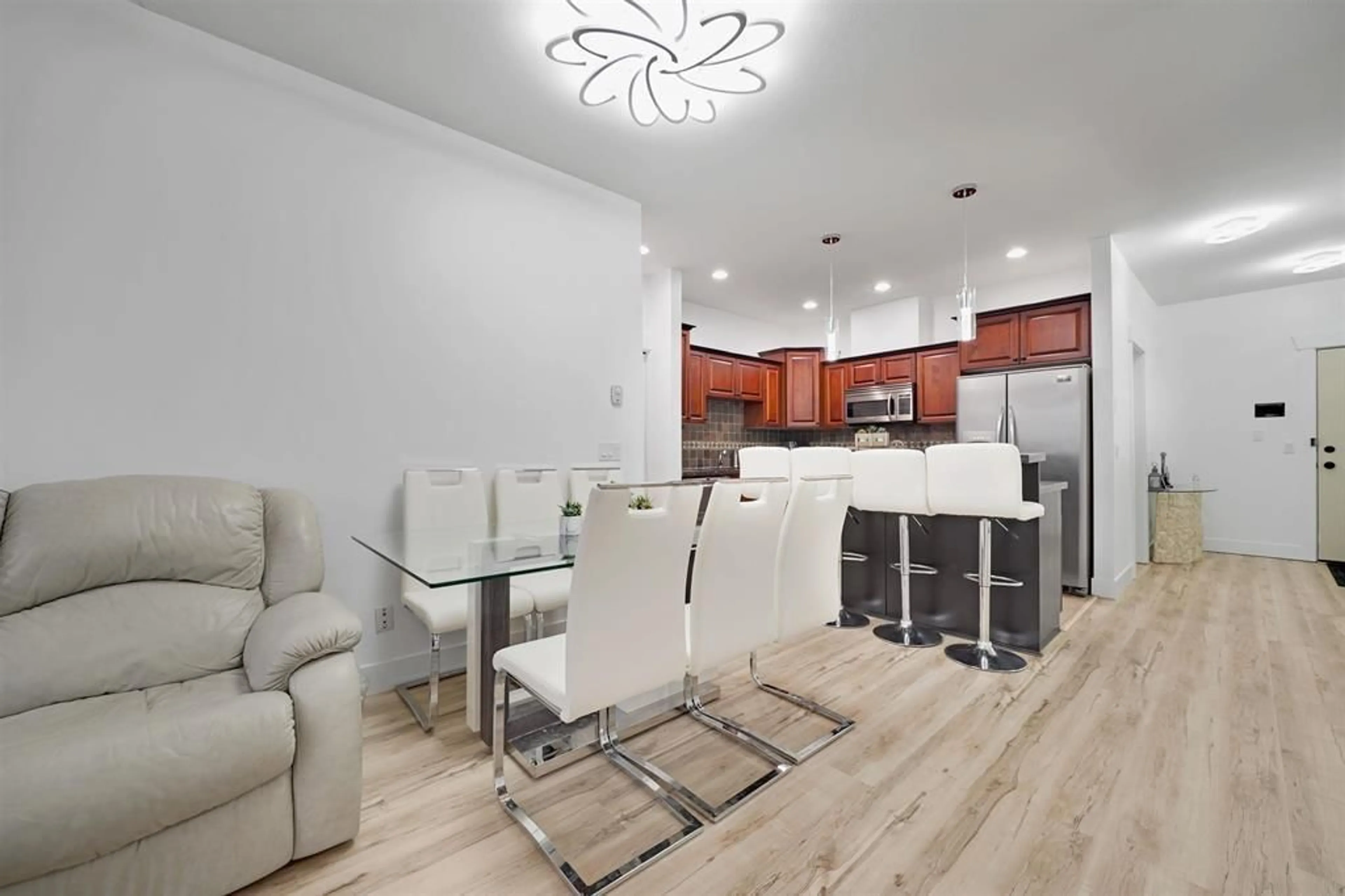 Open concept kitchen, unknown for 408 - 46021 SECOND AVENUE, Chilliwack British Columbia V2P1S6