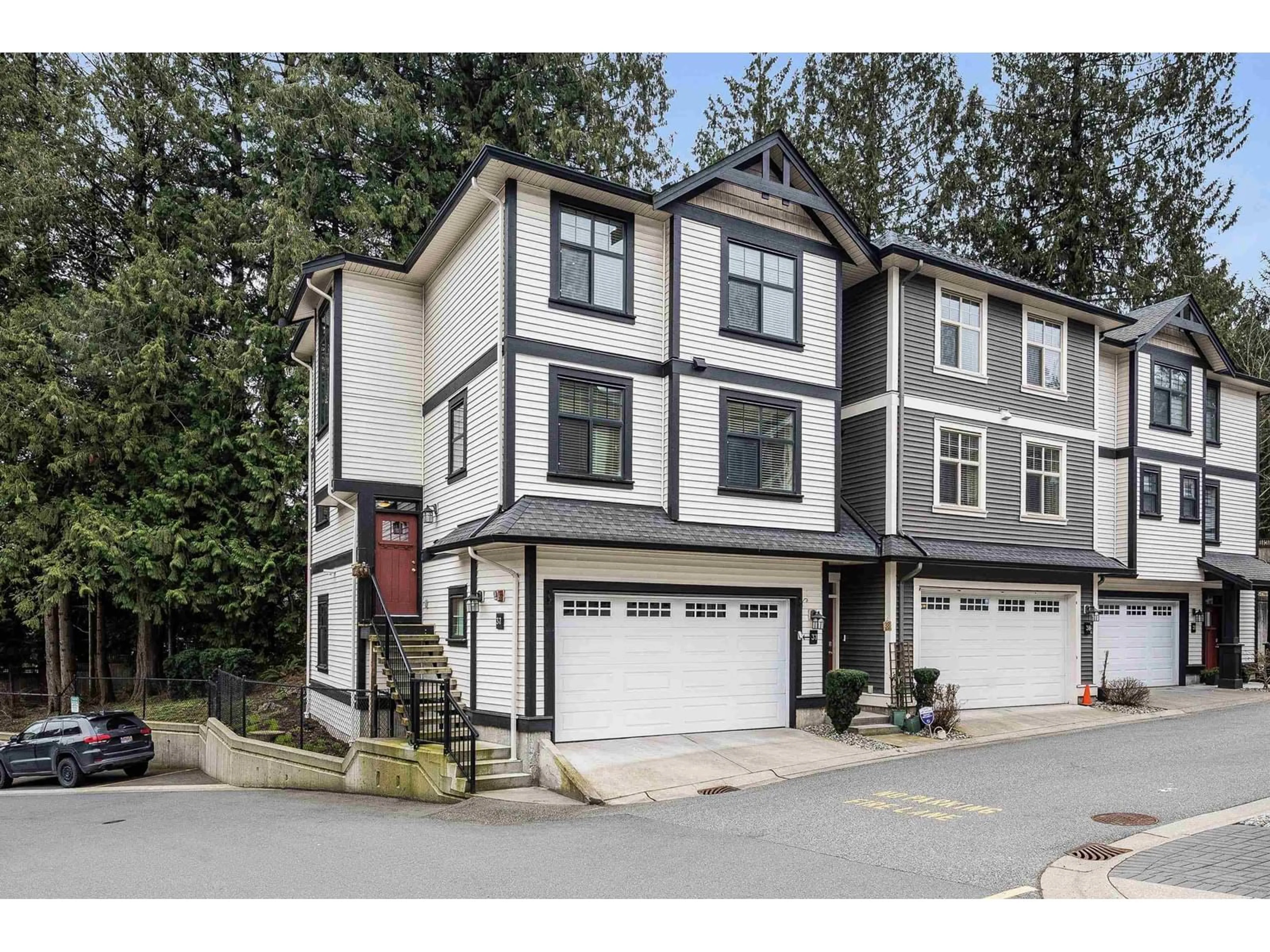 Home with vinyl exterior material, street for 37 - 35298 MARSHALL, Abbotsford British Columbia V3G0E2