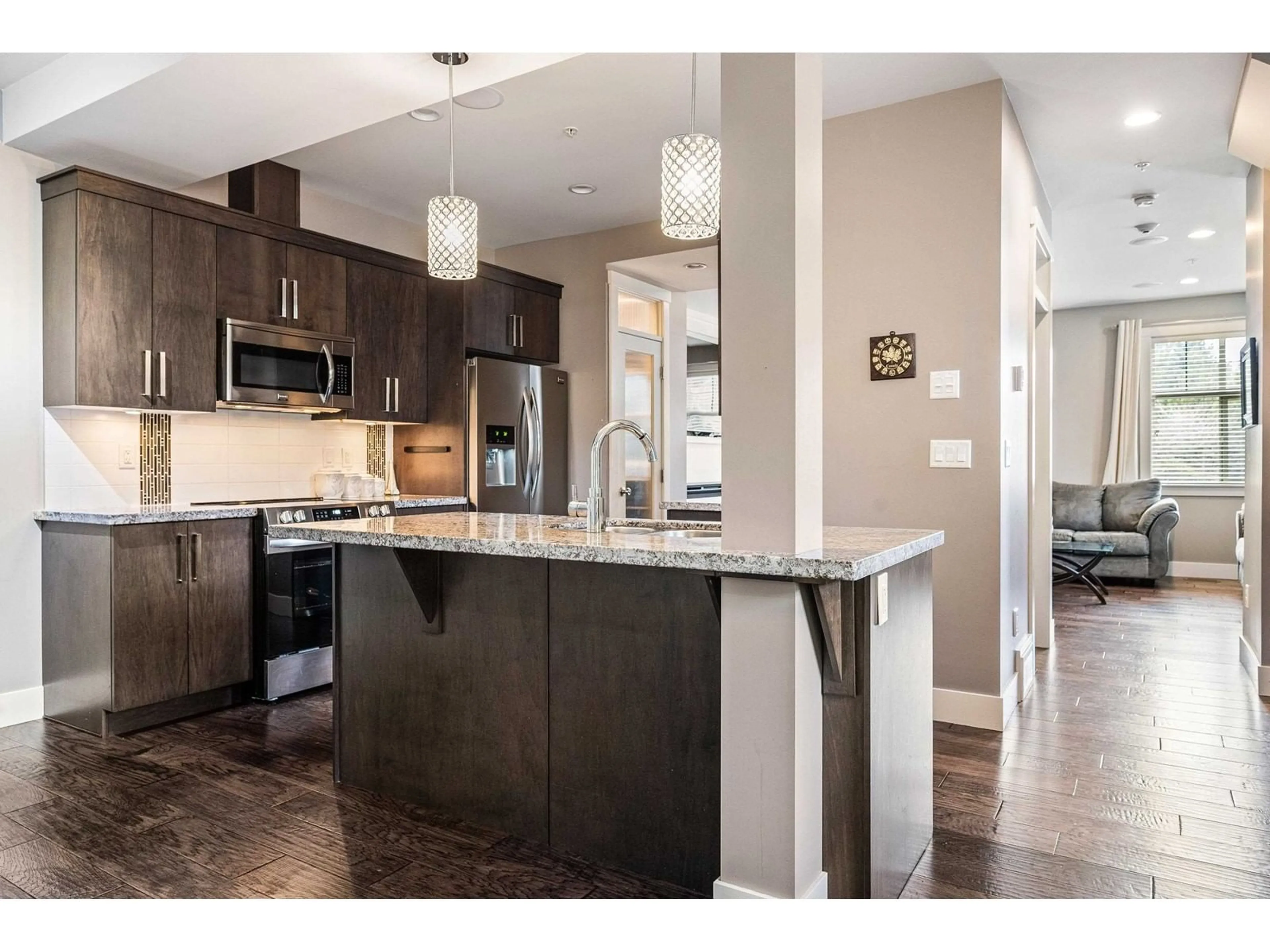 Open concept kitchen, unknown for 37 - 35298 MARSHALL, Abbotsford British Columbia V3G0E2