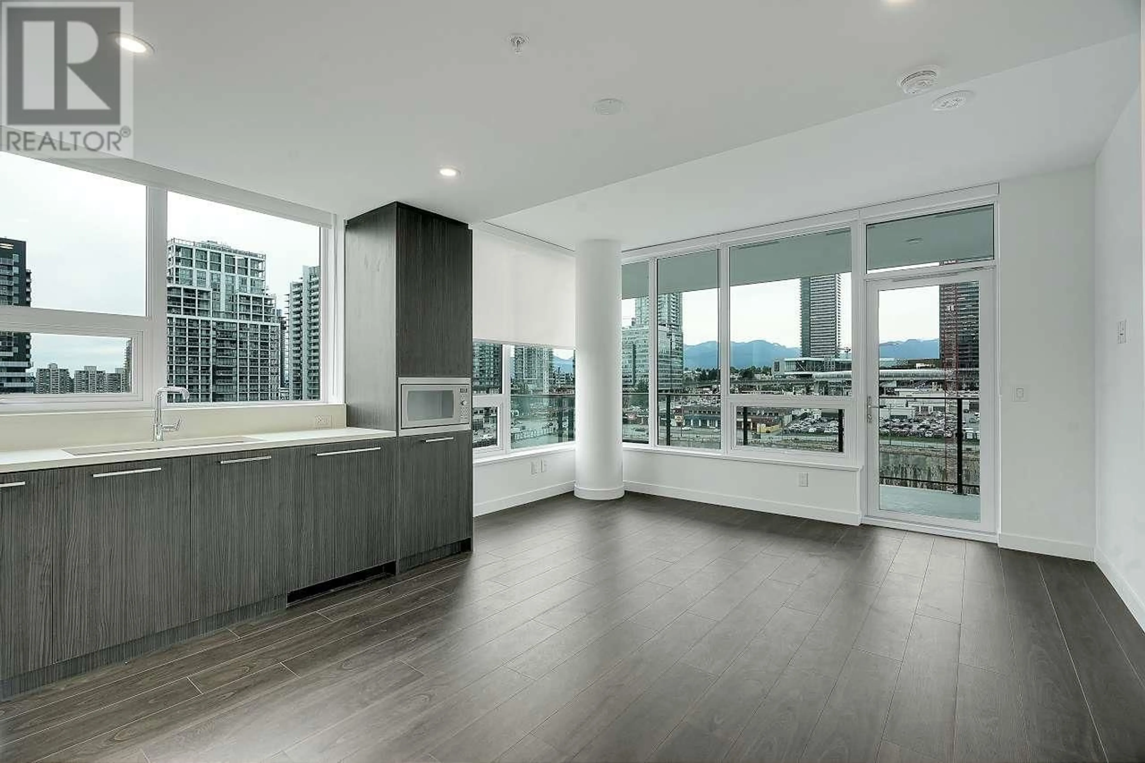Open concept kitchen, unknown for 1007 - 2425 ALPHA AVENUE, Burnaby British Columbia V5C0K2