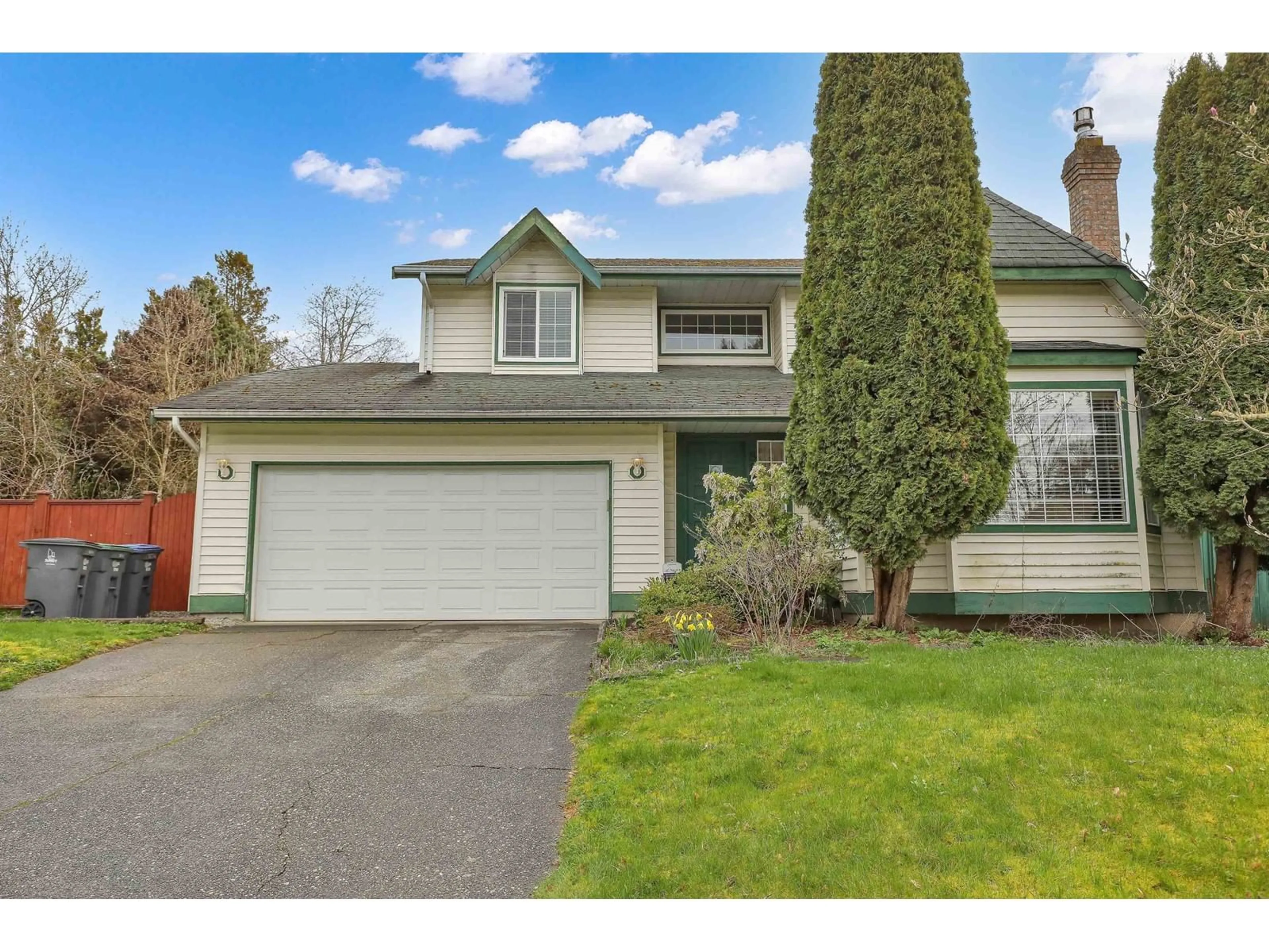 Home with vinyl exterior material, street for 8874 143A, Surrey British Columbia V3V7P8