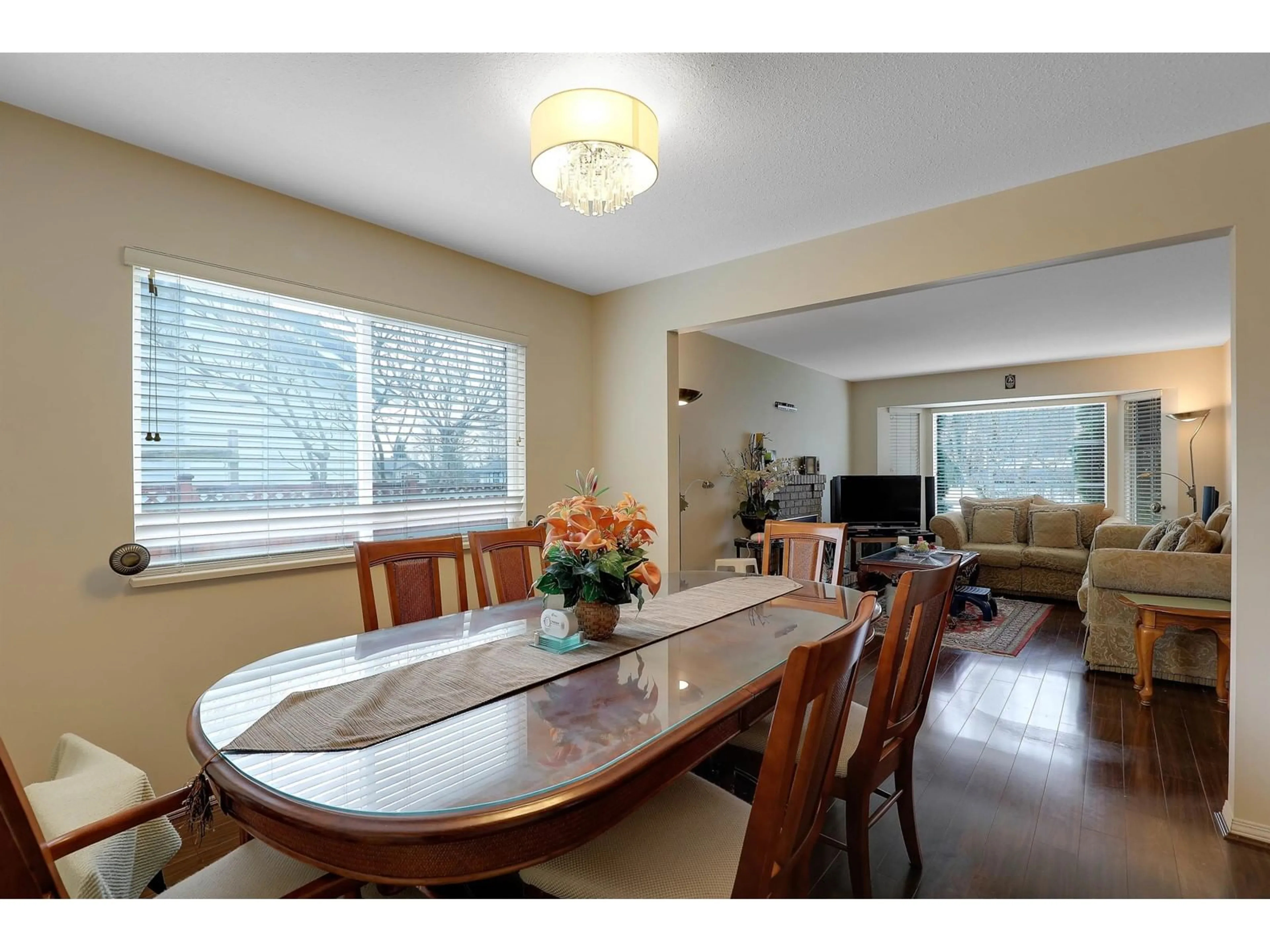 Dining room, wood/laminate floor for 8874 143A, Surrey British Columbia V3V7P8