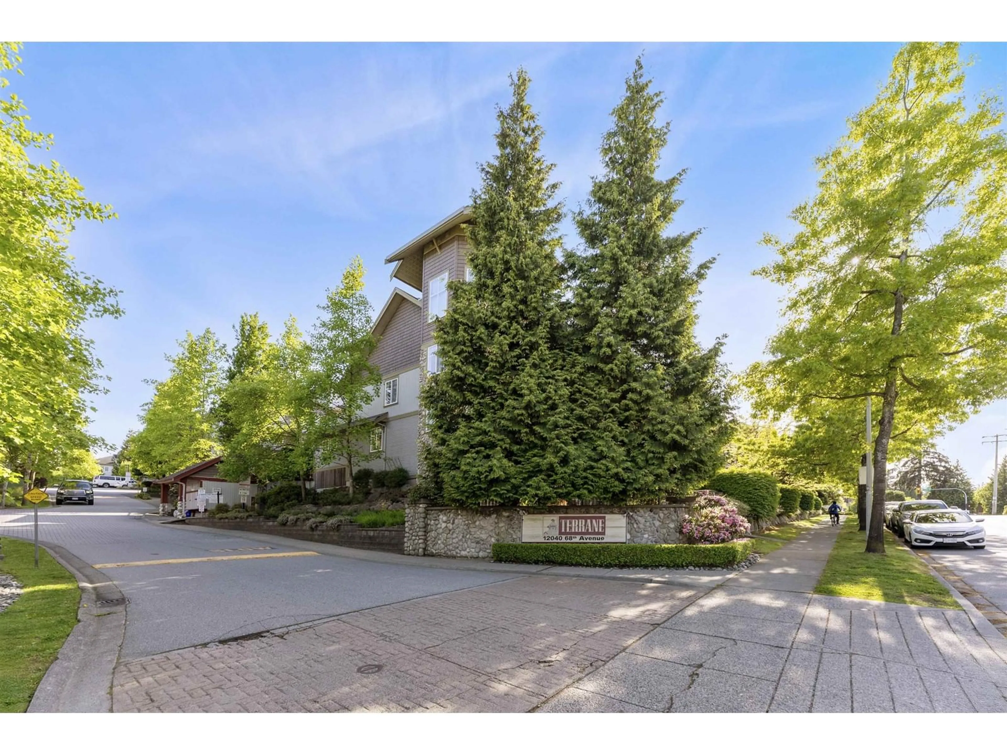 Patio, street for 92 - 12040 68, Surrey British Columbia V3W1P5