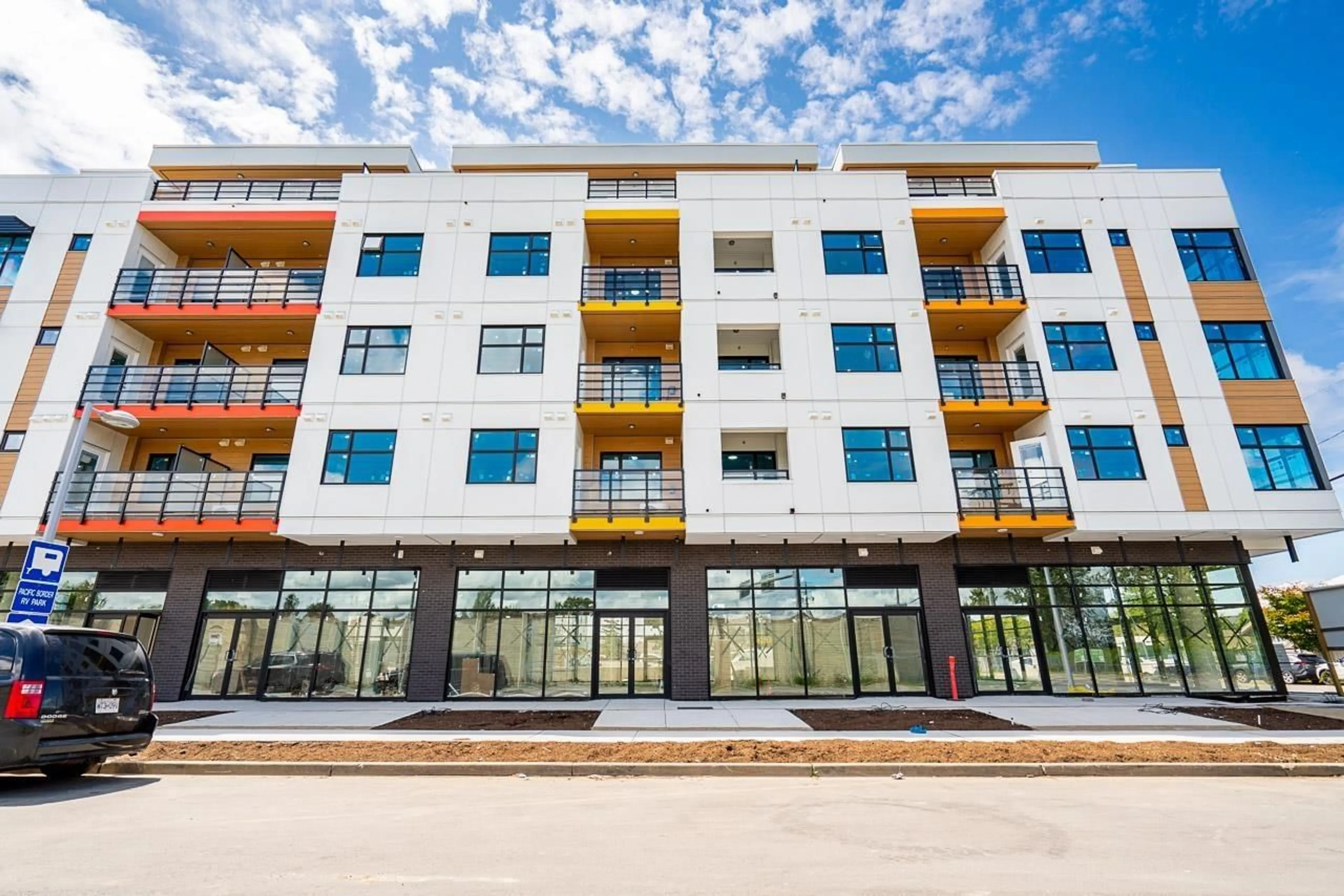 Patio, building for 503 - 185 175A, Surrey British Columbia V0V0V0