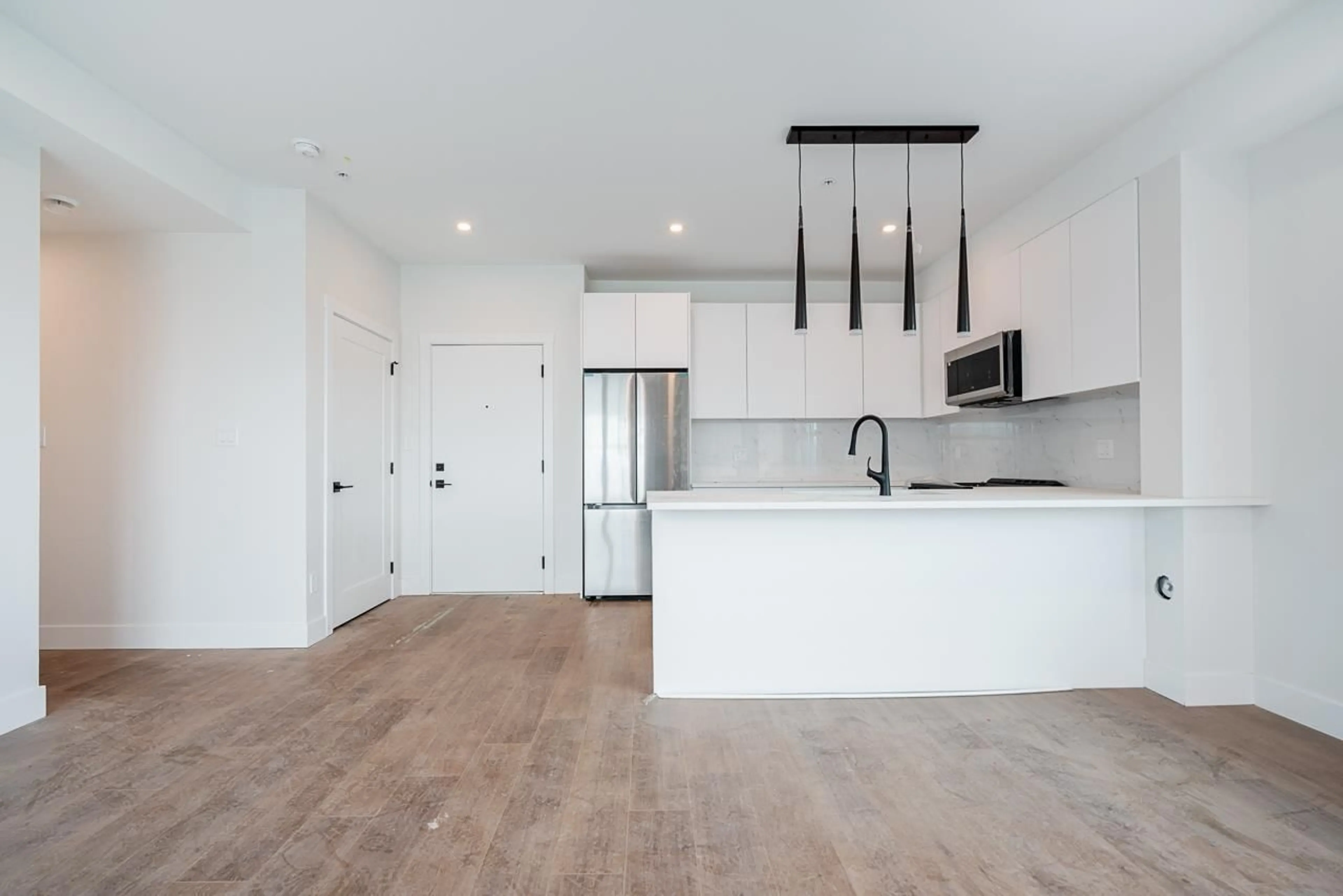 Open concept kitchen, unknown for 503 - 185 175A, Surrey British Columbia V0V0V0