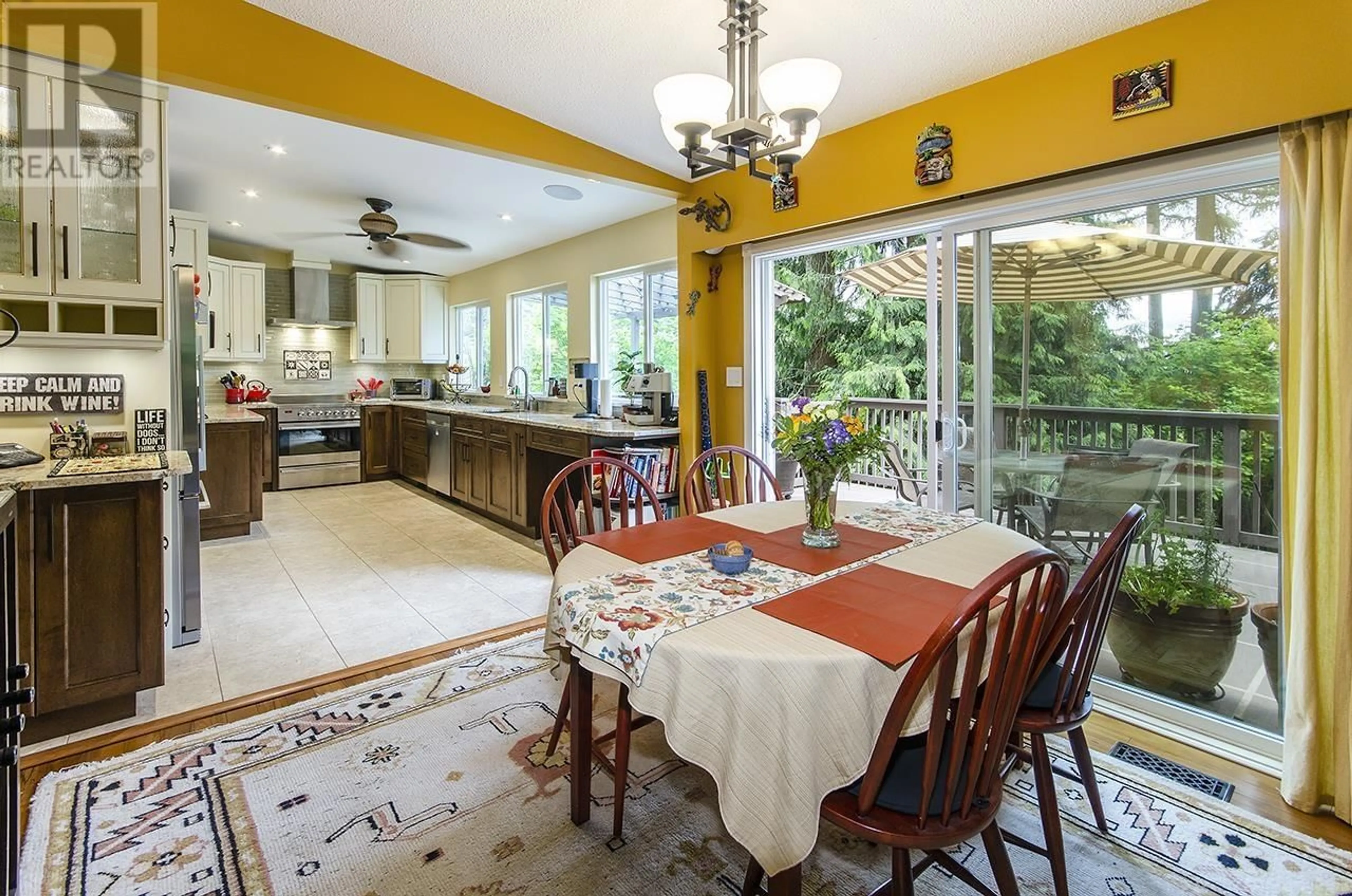 Dining room, ceramic/tile floor for 2541 CARNATION STREET, North Vancouver British Columbia V7H1H6