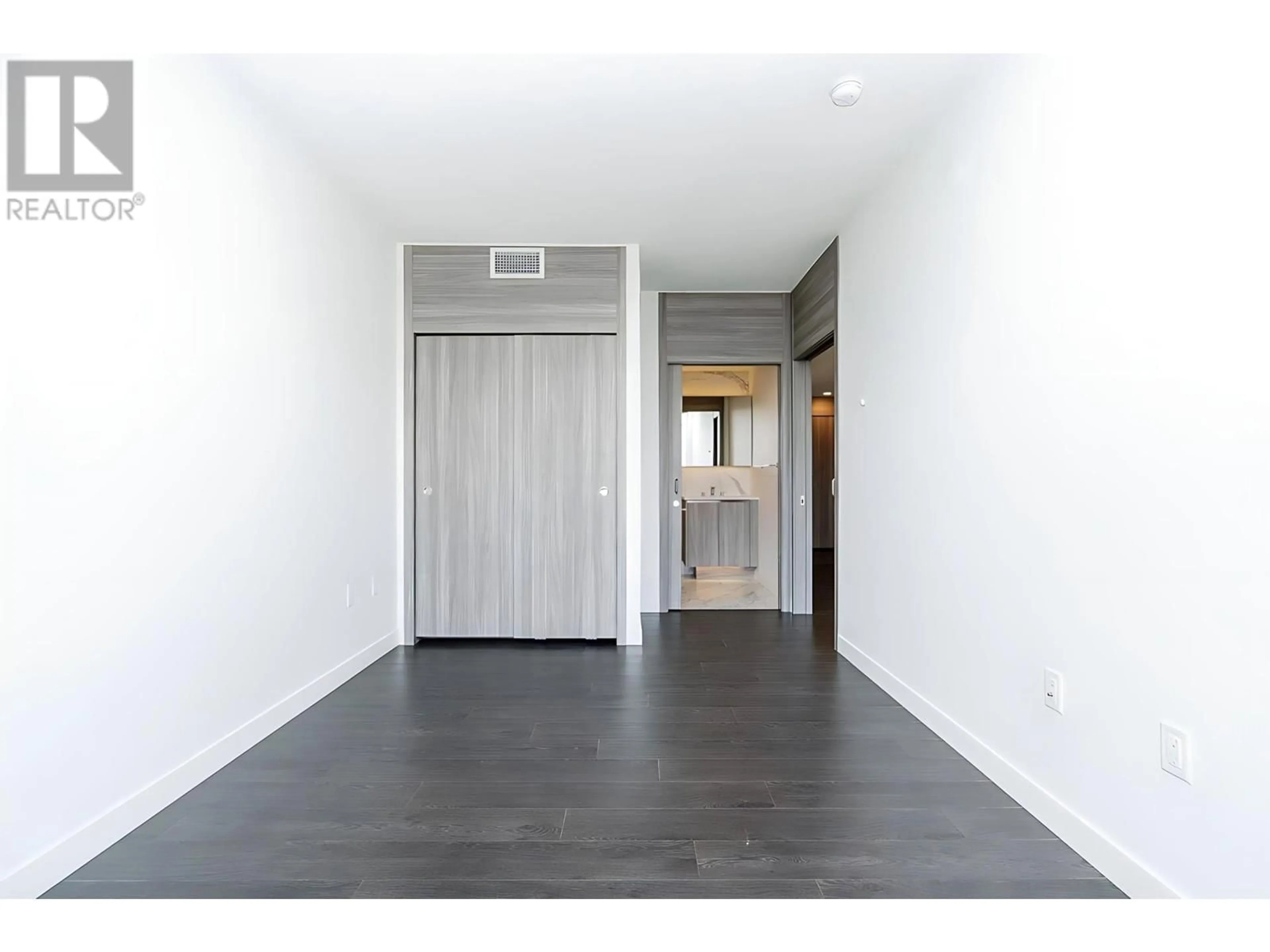 Indoor foyer for 1107 - 4890 LOUGHEED HIGHWAY, Burnaby British Columbia V5C0N2