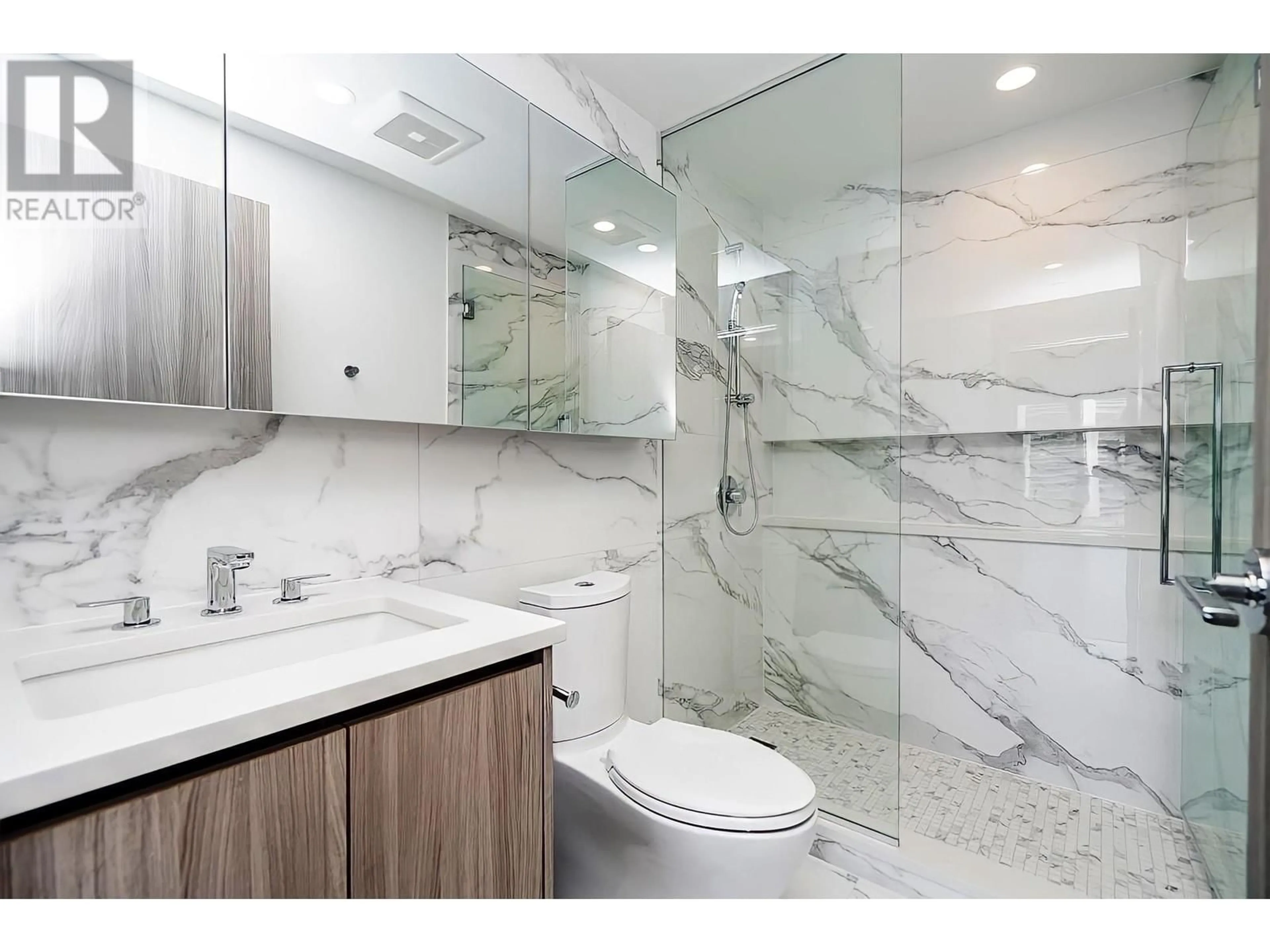 Contemporary bathroom, ceramic/tile floor for 1107 - 4890 LOUGHEED HIGHWAY, Burnaby British Columbia V5C0N2