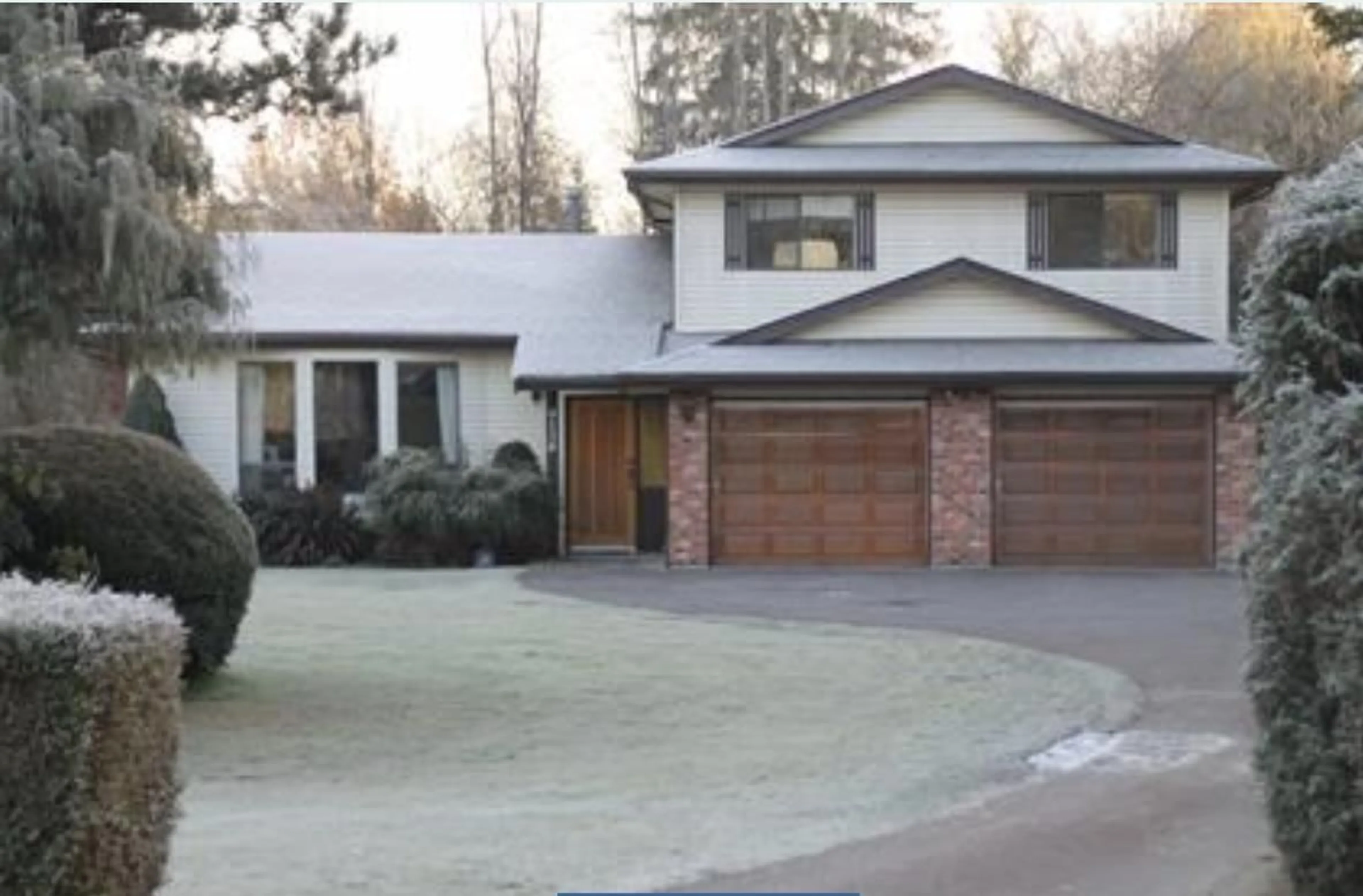 Home with vinyl exterior material, street for 9138 CEDAR, Mission British Columbia V4S1A7