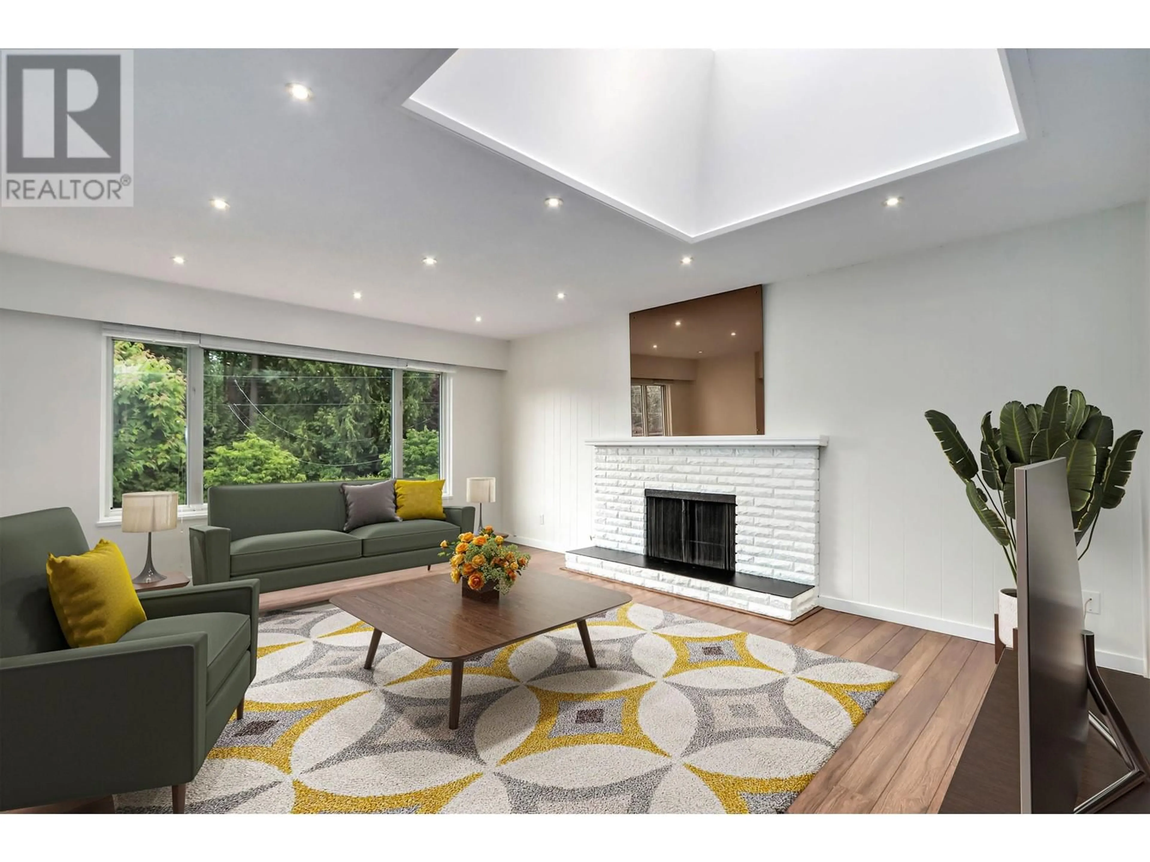 Living room with furniture, unknown for 1127 CALEDONIA AVENUE, North Vancouver British Columbia V7G1T4