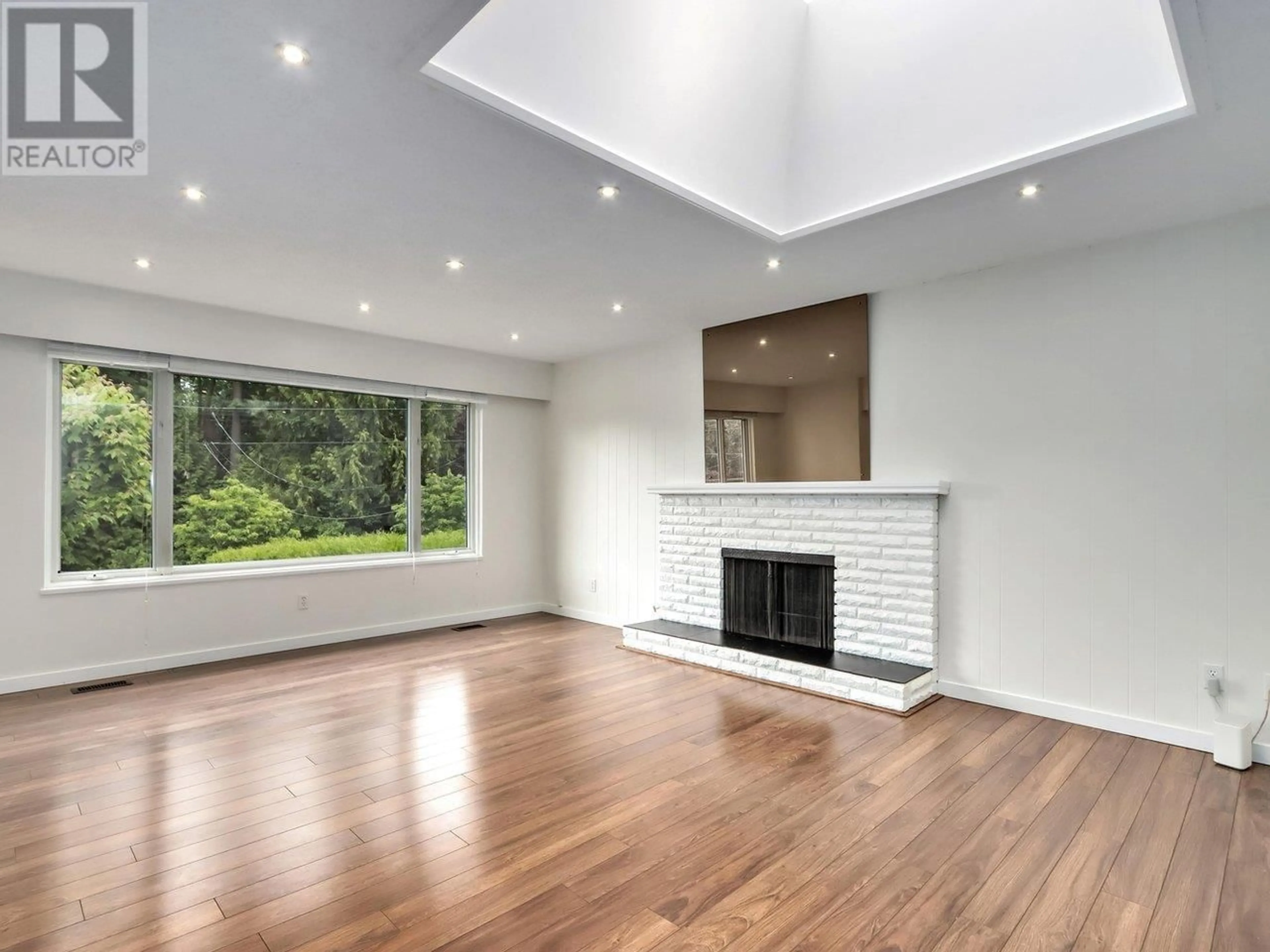 A pic of a room for 1127 CALEDONIA AVENUE, North Vancouver British Columbia V7G1T4