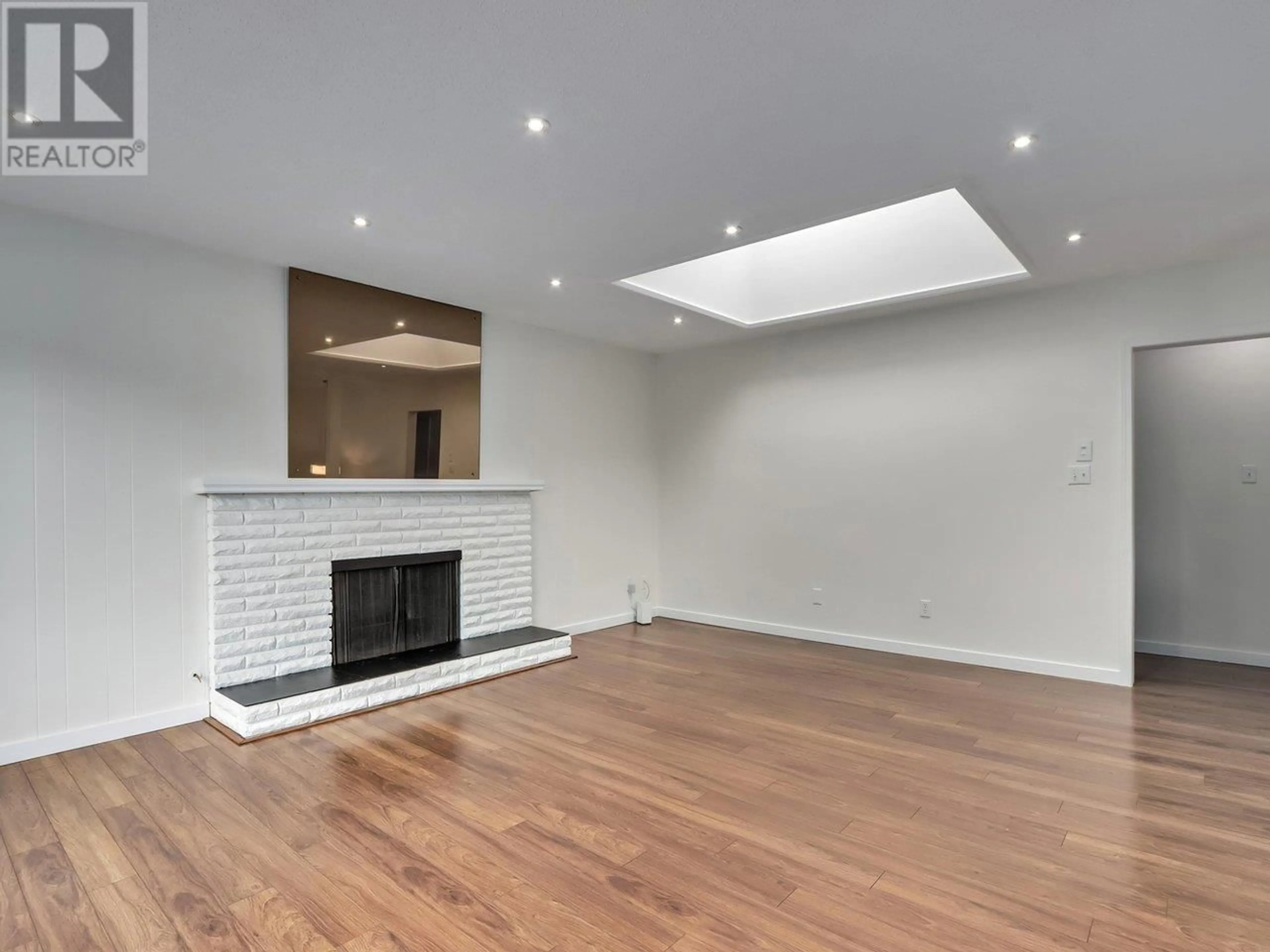 A pic of a room for 1127 CALEDONIA AVENUE, North Vancouver British Columbia V7G1T4