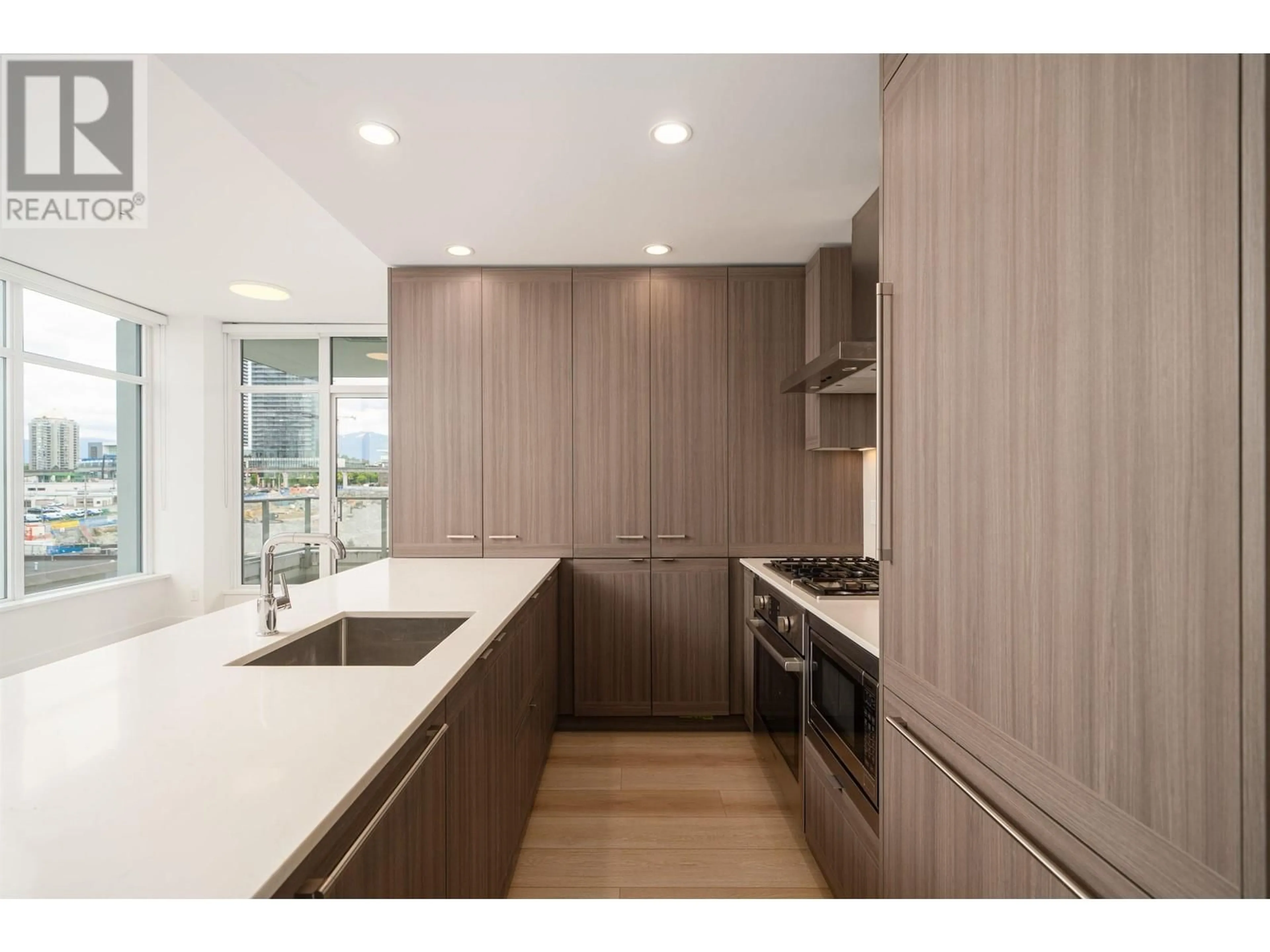Unknown for 1006 - 2351 BETA AVENUE, Burnaby British Columbia V5C0M2