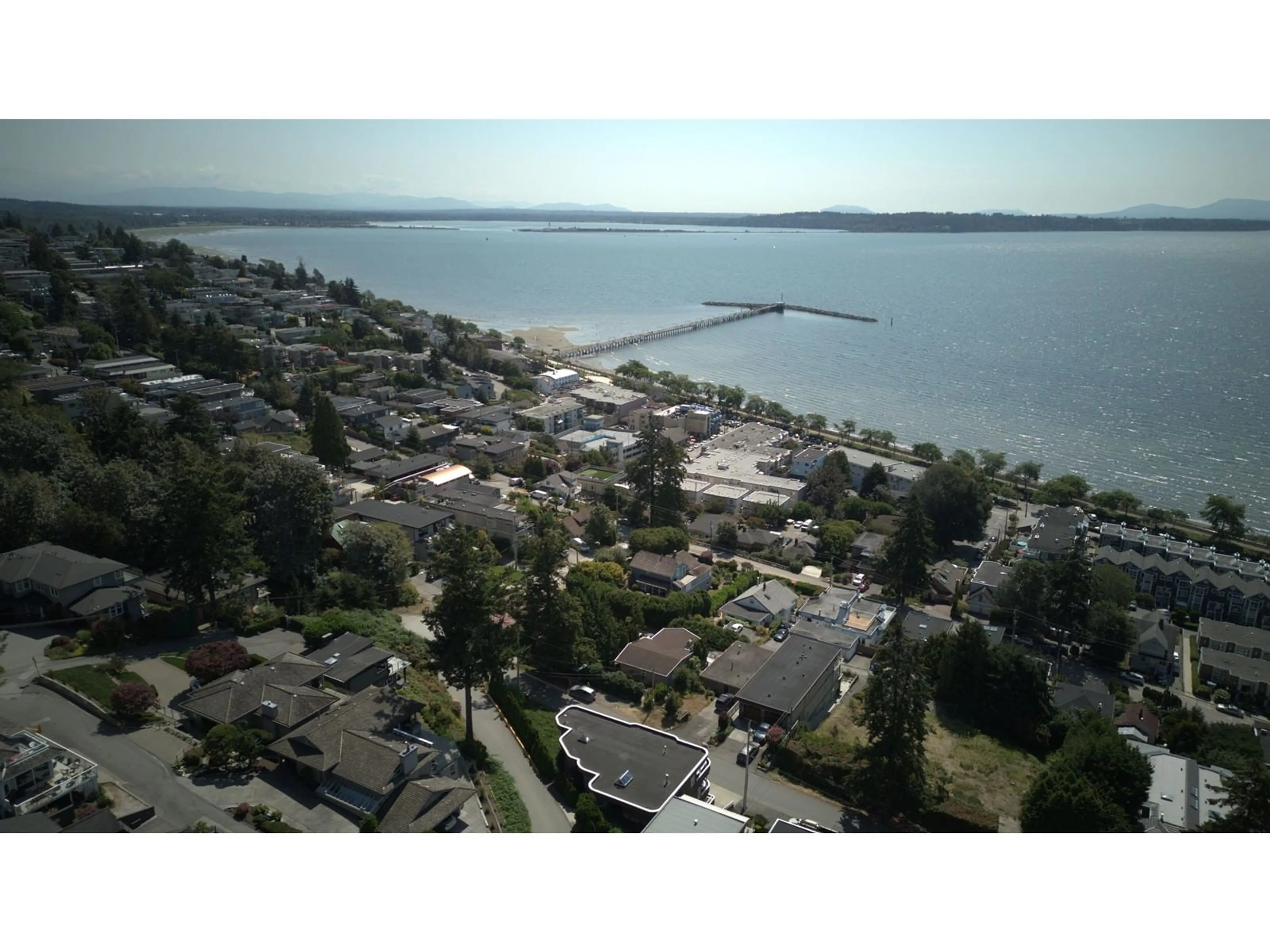 A pic from outside/outdoor area/front of a property/back of a property/a pic from drone, water/lake/river/ocean view for 14870 PROSPECT, White Rock British Columbia V4B2B1